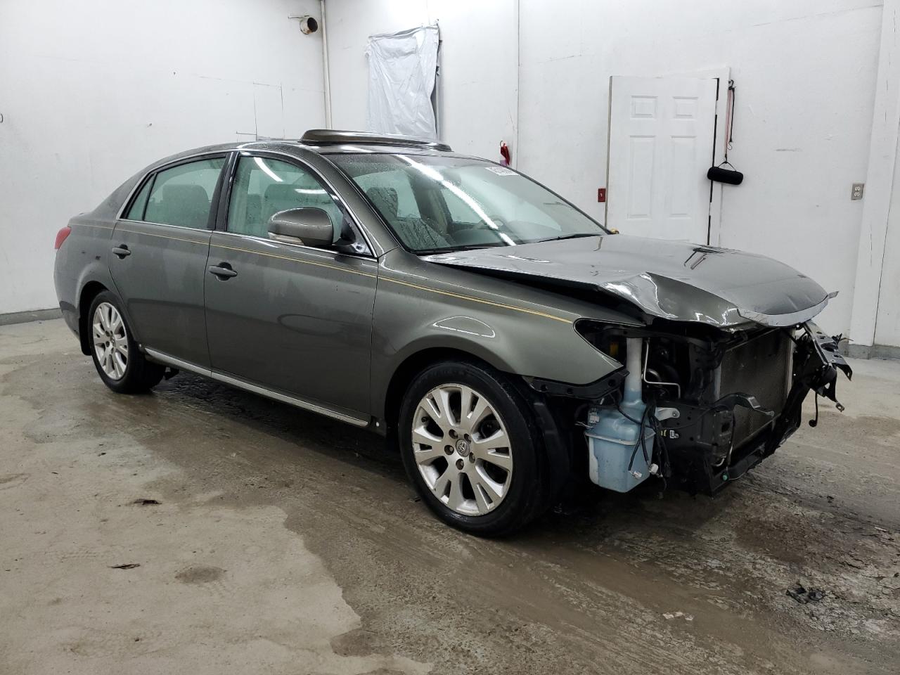 Photo 3 VIN: 4T1BK3DB4BU424868 - TOYOTA AVALON 