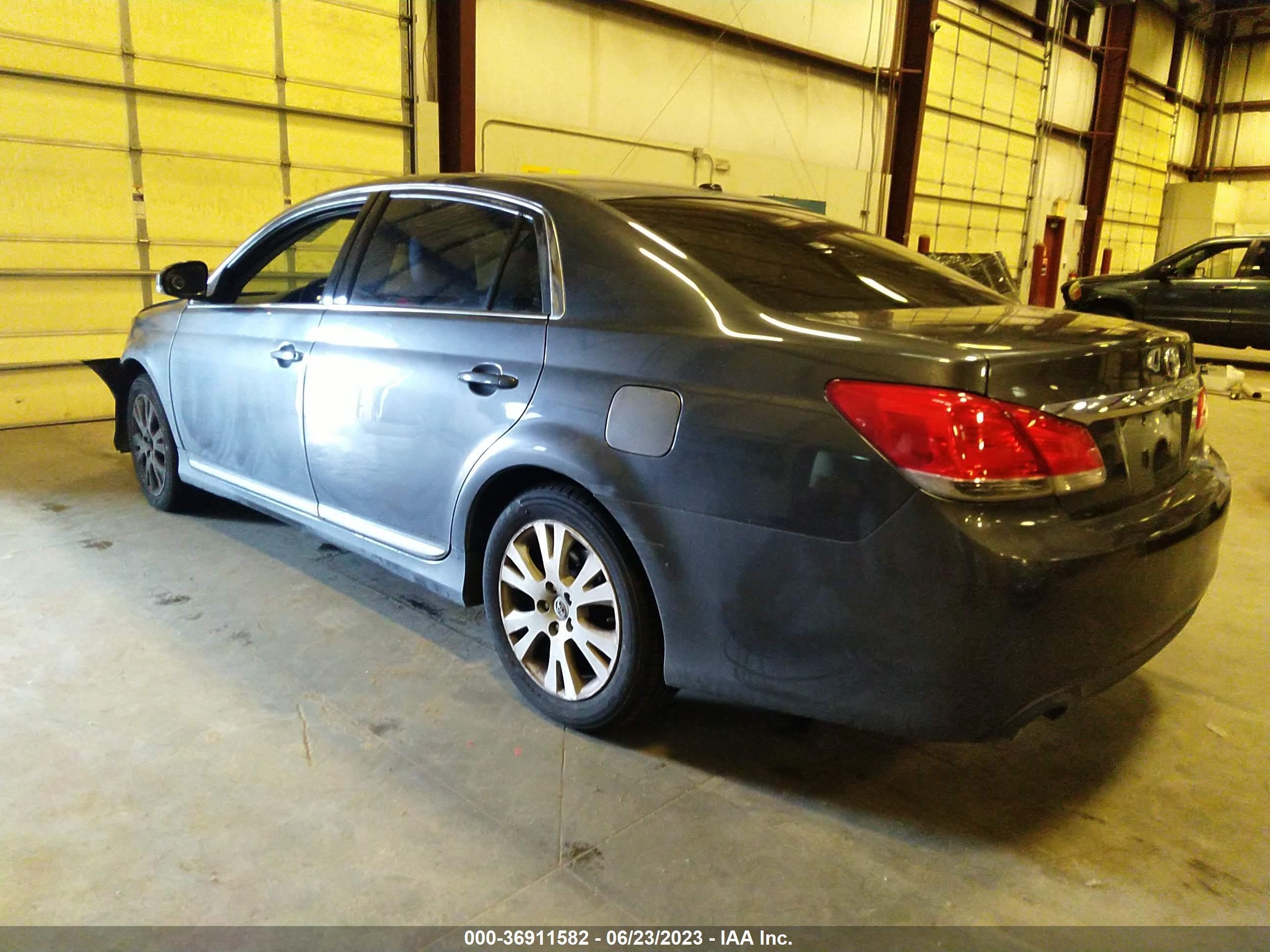 Photo 2 VIN: 4T1BK3DB4CU446032 - TOYOTA AVALON 