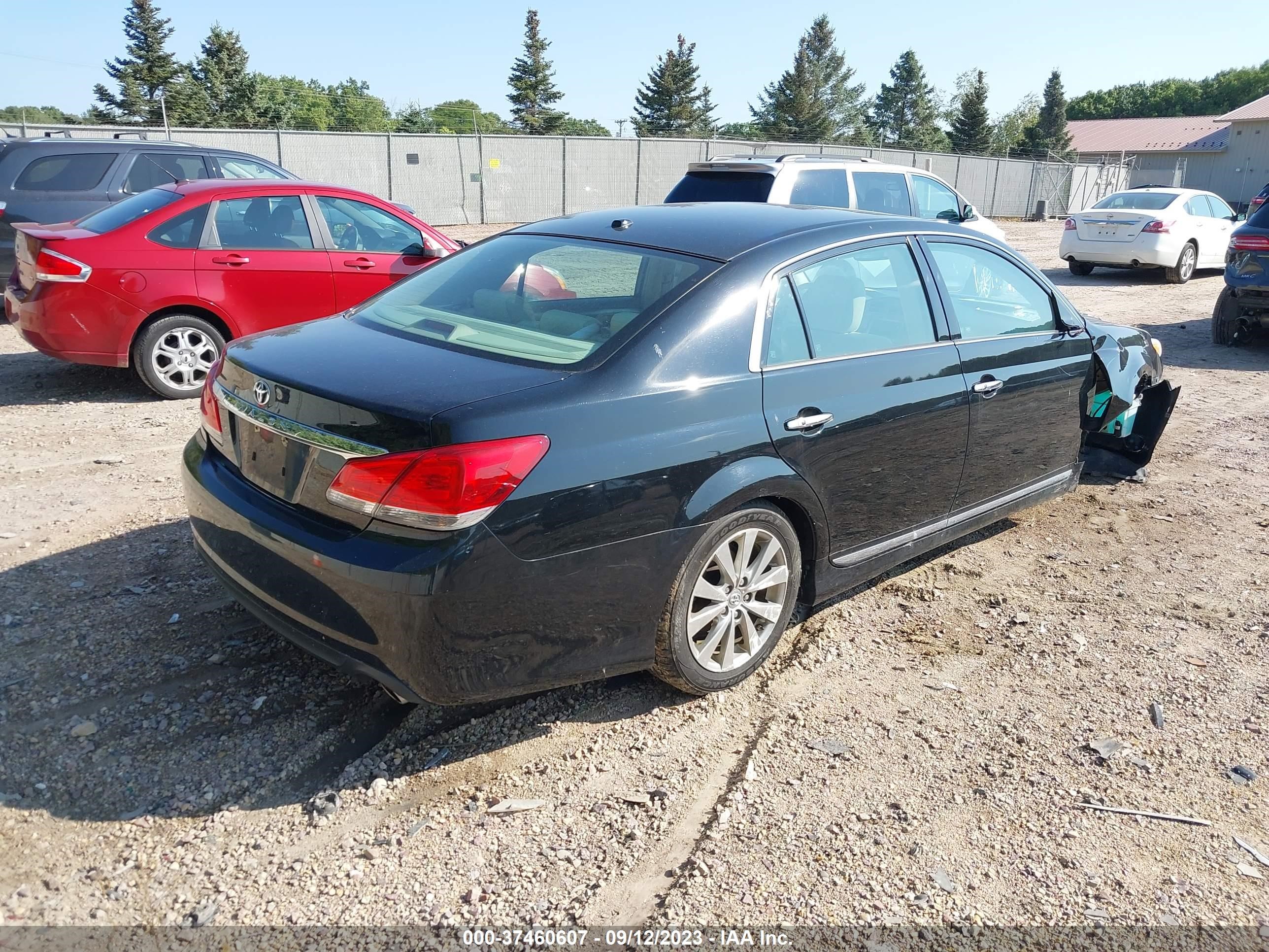 Photo 3 VIN: 4T1BK3DB5BU430257 - TOYOTA AVALON 