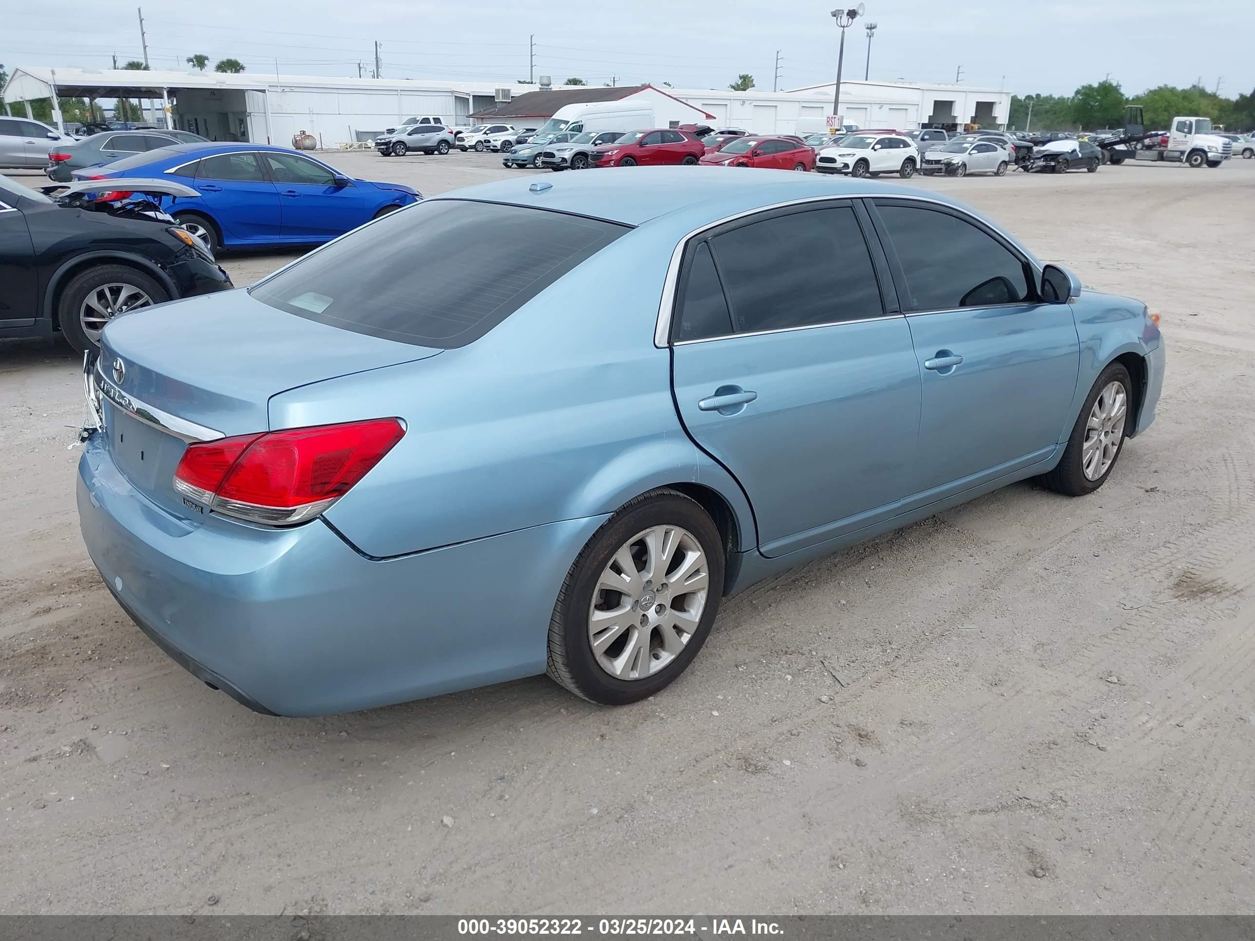 Photo 3 VIN: 4T1BK3DB7BU431071 - TOYOTA AVALON 