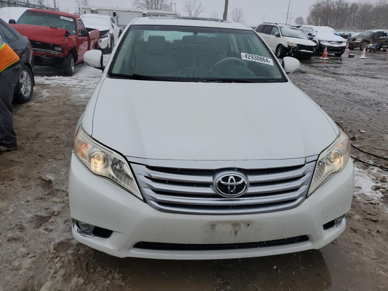 Photo 4 VIN: 4T1BK3DB7CU440709 - TOYOTA AVALON 