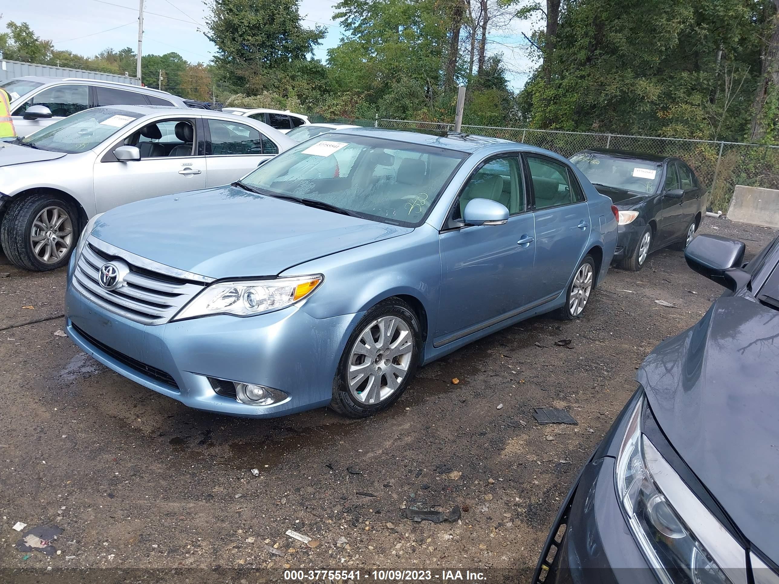 Photo 1 VIN: 4T1BK3DB8BU387372 - TOYOTA AVALON 