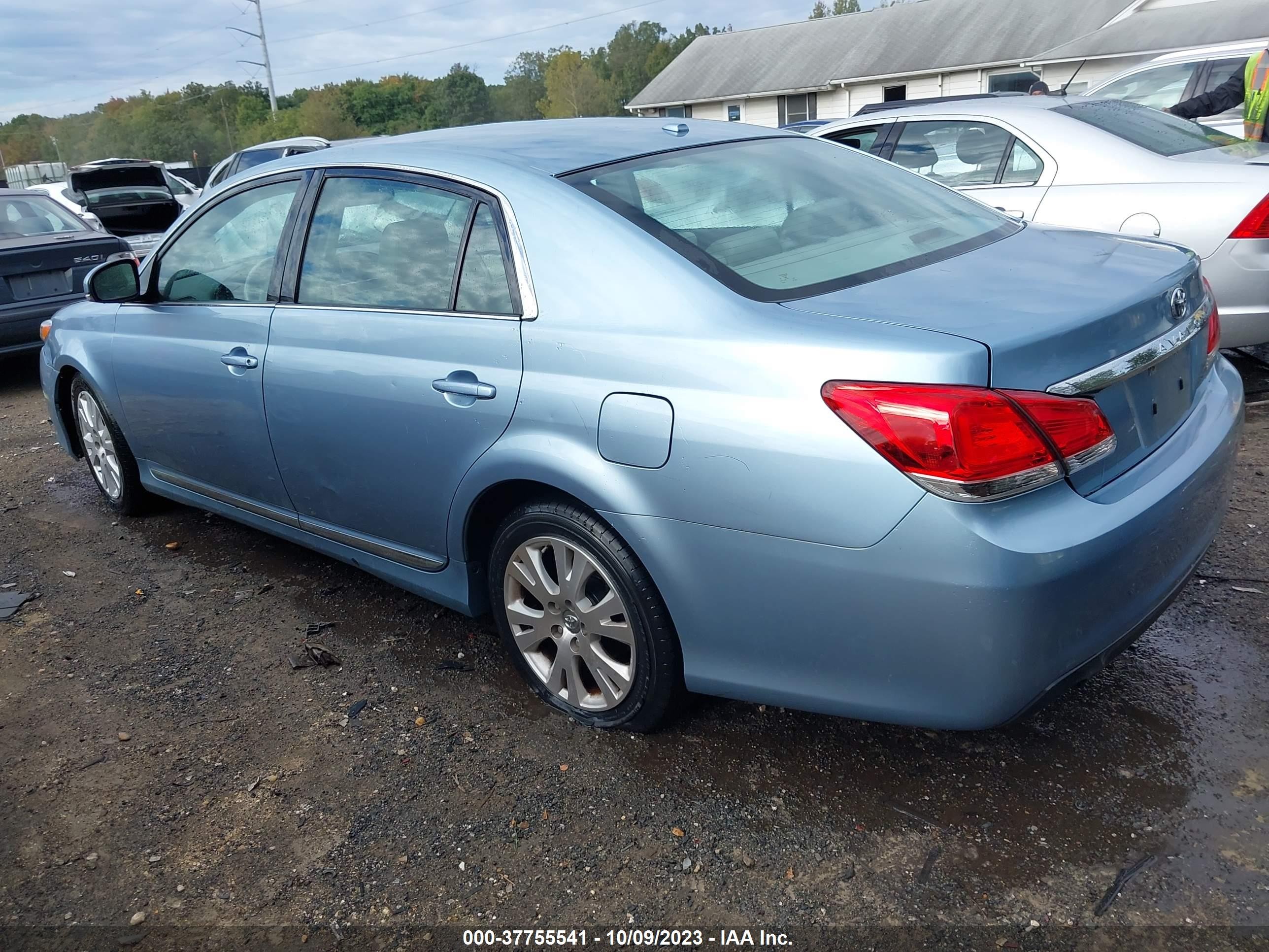 Photo 2 VIN: 4T1BK3DB8BU387372 - TOYOTA AVALON 