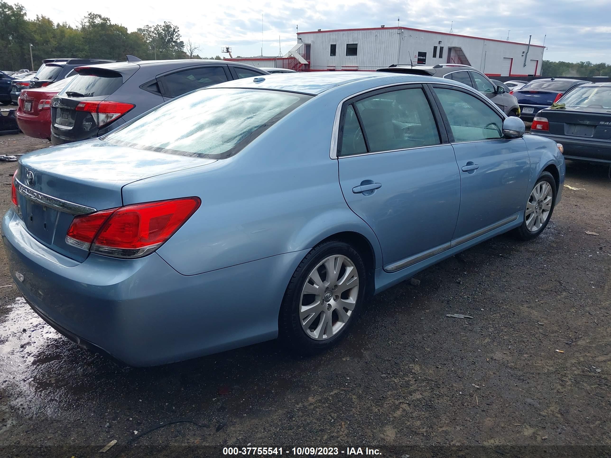 Photo 3 VIN: 4T1BK3DB8BU387372 - TOYOTA AVALON 