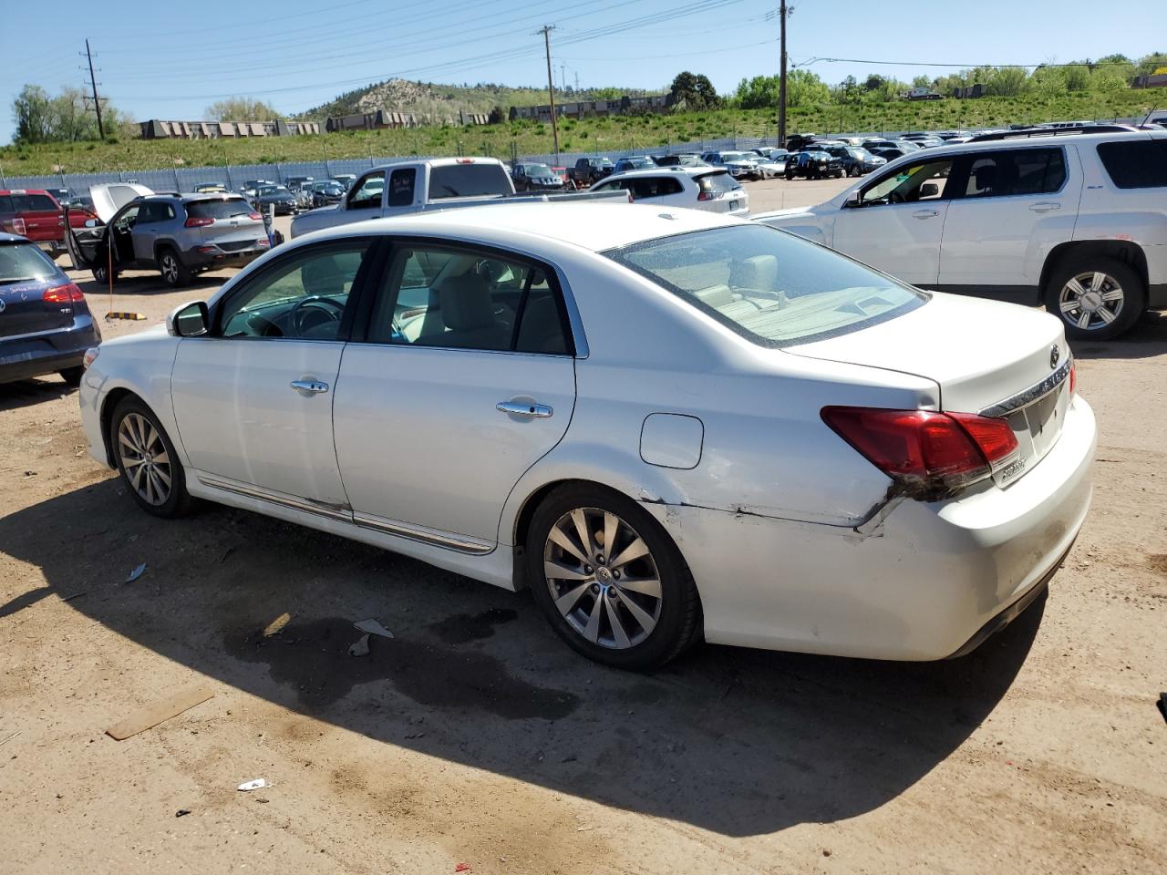 Photo 1 VIN: 4T1BK3DB8BU424422 - TOYOTA AVALON 