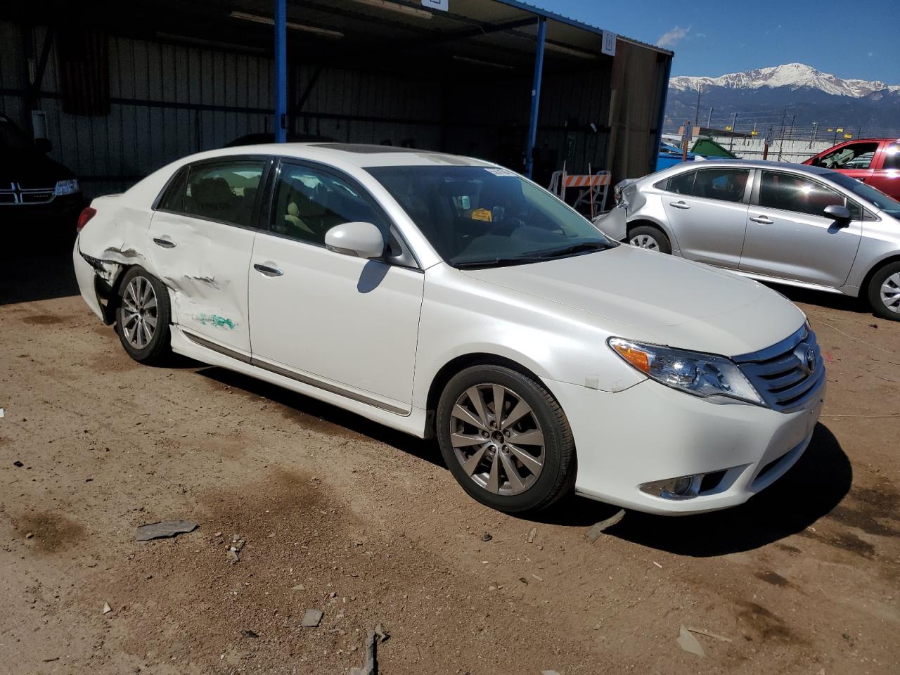 Photo 3 VIN: 4T1BK3DB8BU424422 - TOYOTA AVALON 