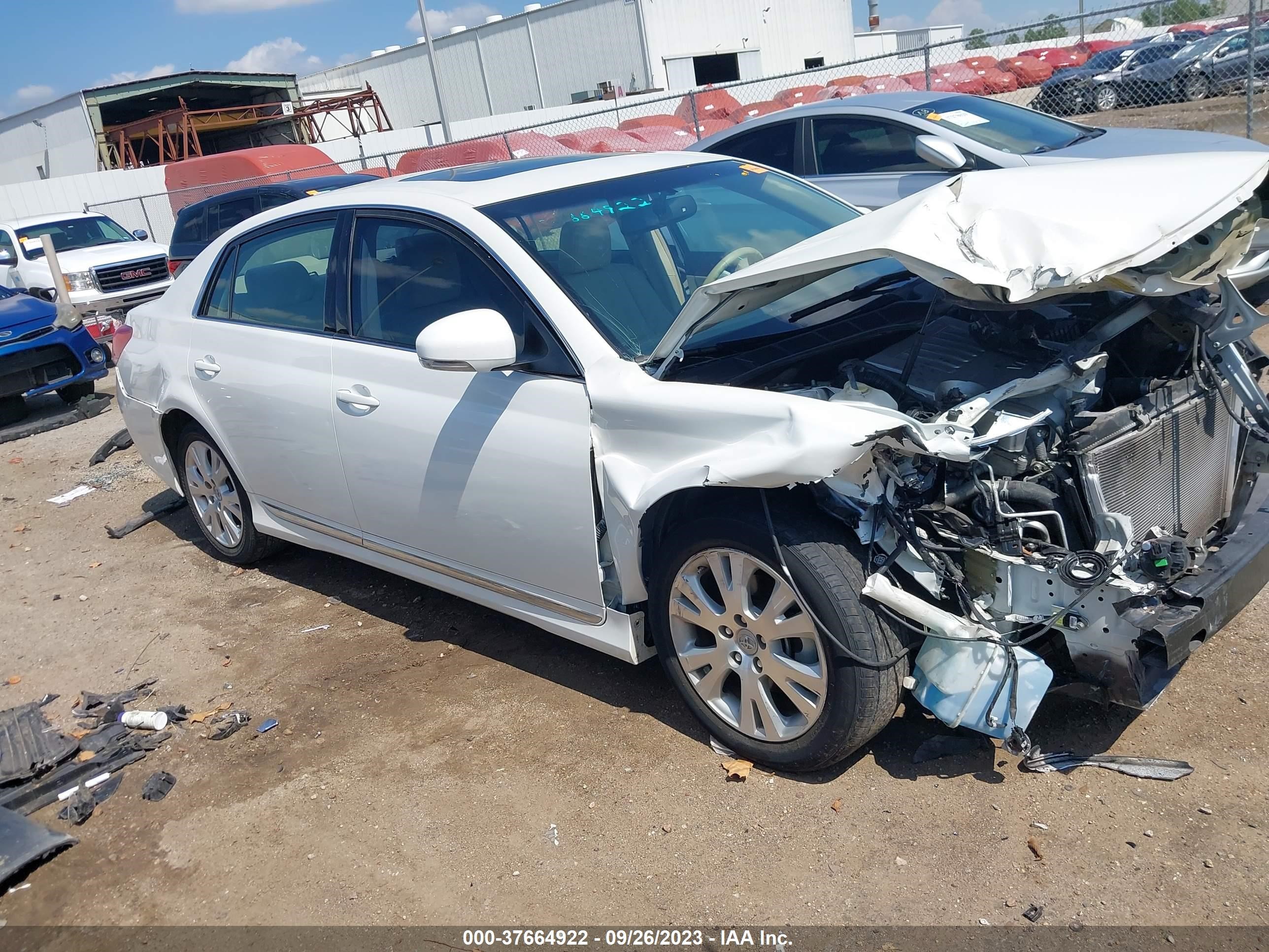 Photo 13 VIN: 4T1BK3DB8CU444297 - TOYOTA AVALON 