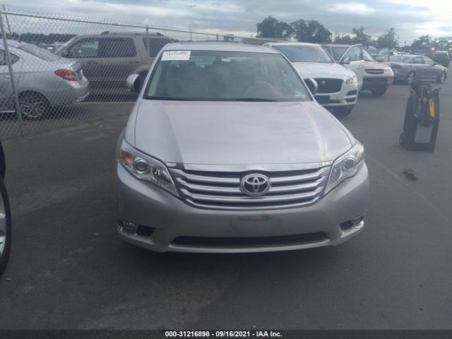 Photo 5 VIN: 4T1BK3DB8CU468227 - TOYOTA AVALON 