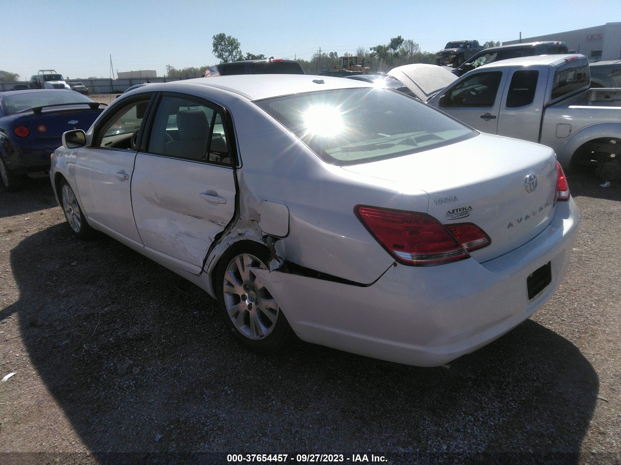 Photo 2 VIN: 4T1BK3DB9AU361989 - TOYOTA AVALON 