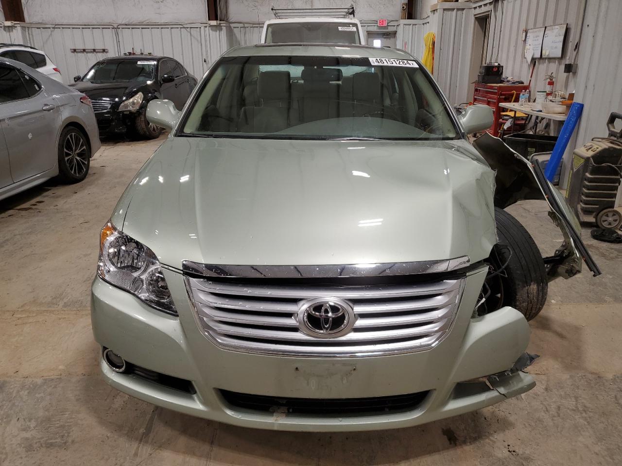 Photo 4 VIN: 4T1BK3DB9AU366917 - TOYOTA AVALON 