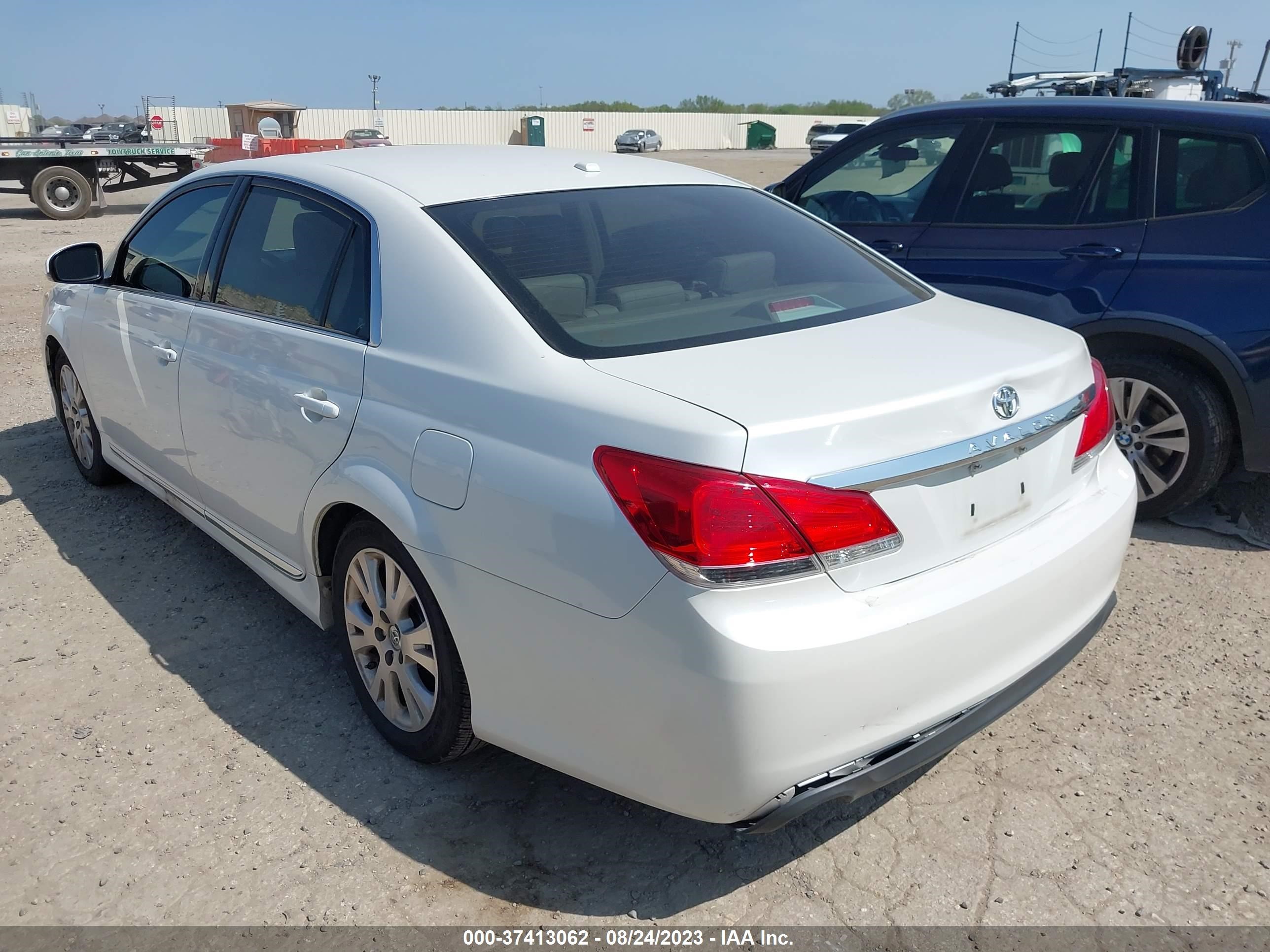 Photo 2 VIN: 4T1BK3DB9CU443742 - TOYOTA AVALON 