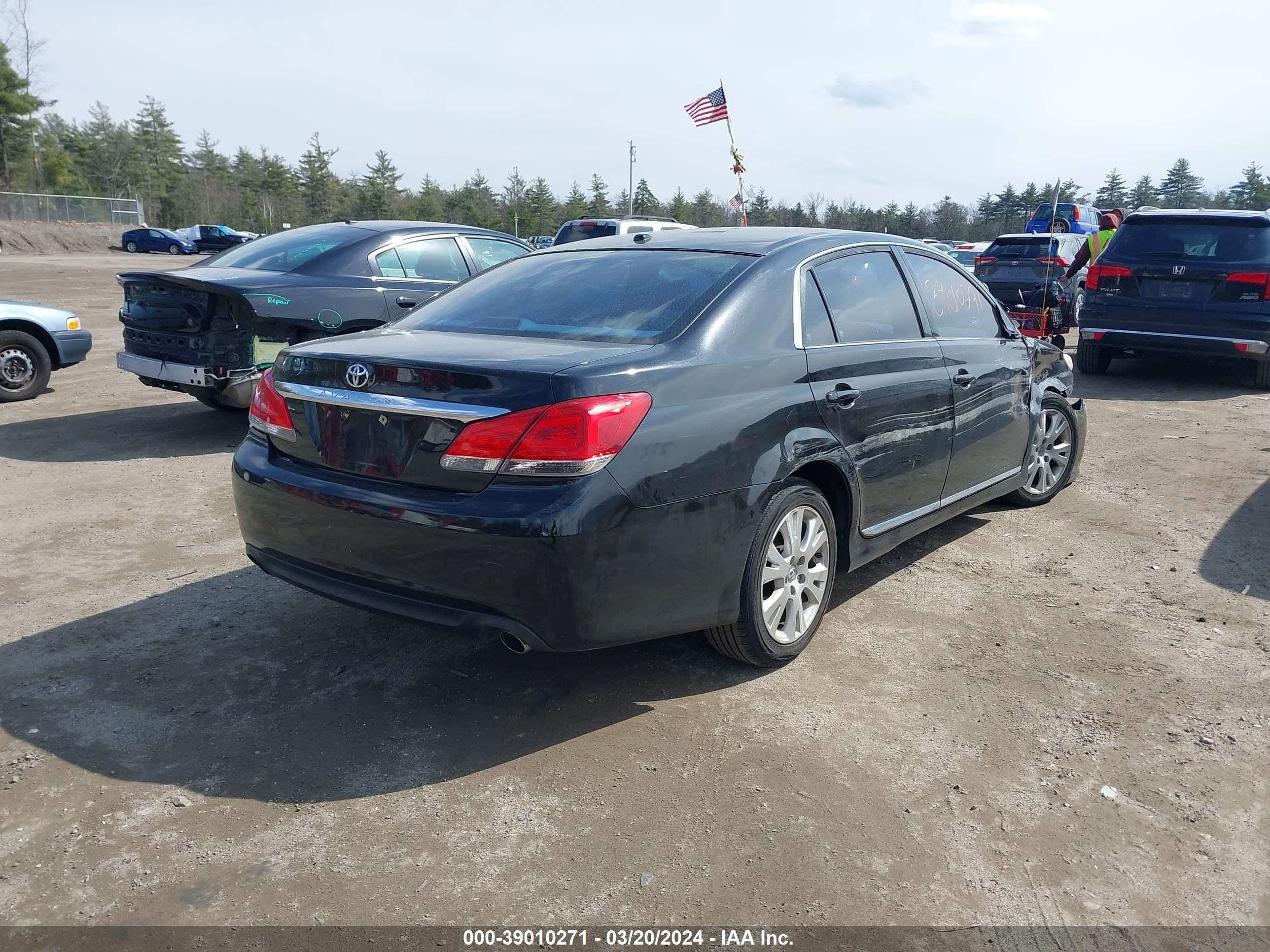 Photo 3 VIN: 4T1BK3DBXBU385381 - TOYOTA AVALON 