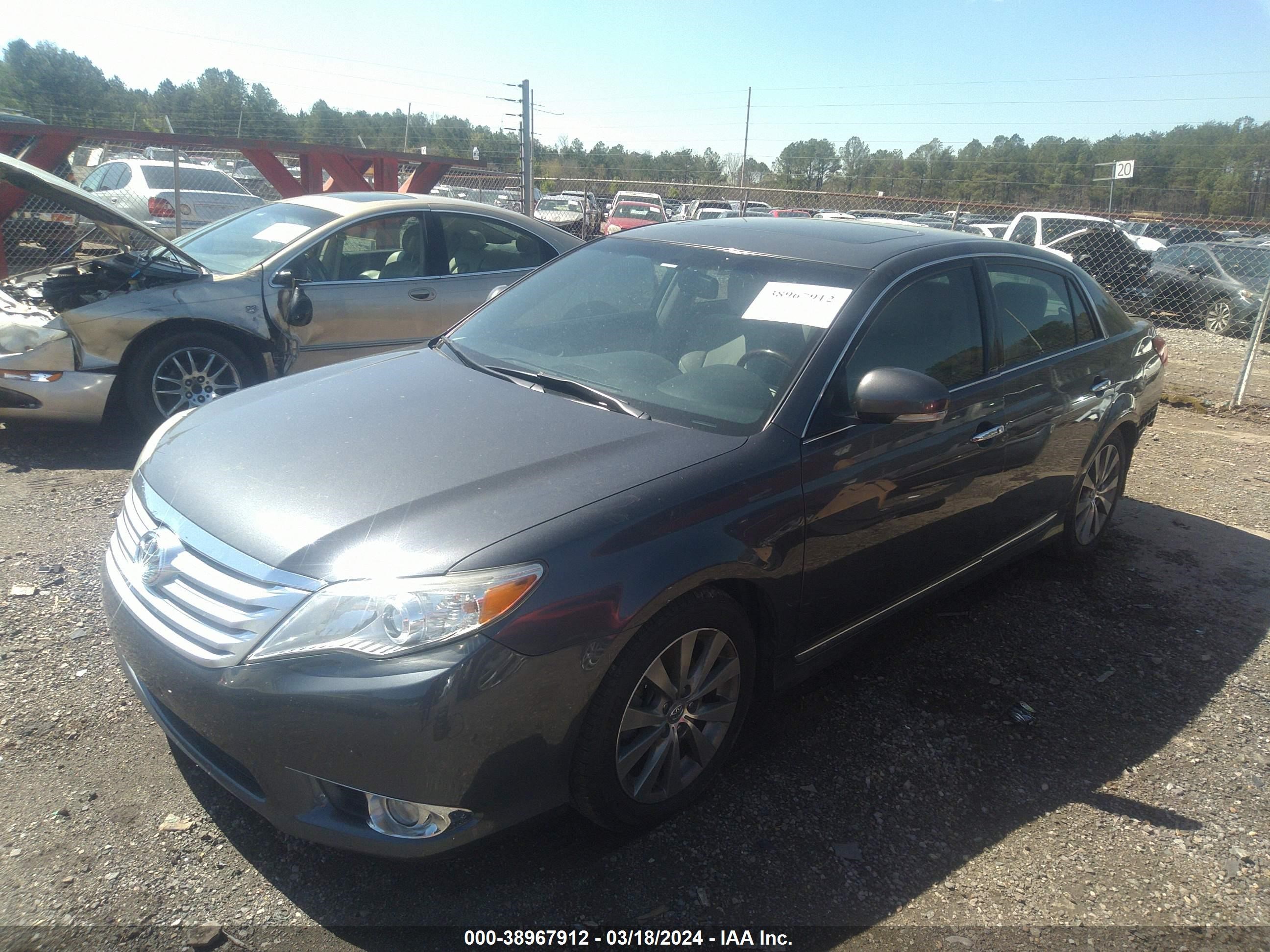 Photo 1 VIN: 4T1BK3DBXBU426639 - TOYOTA AVALON 