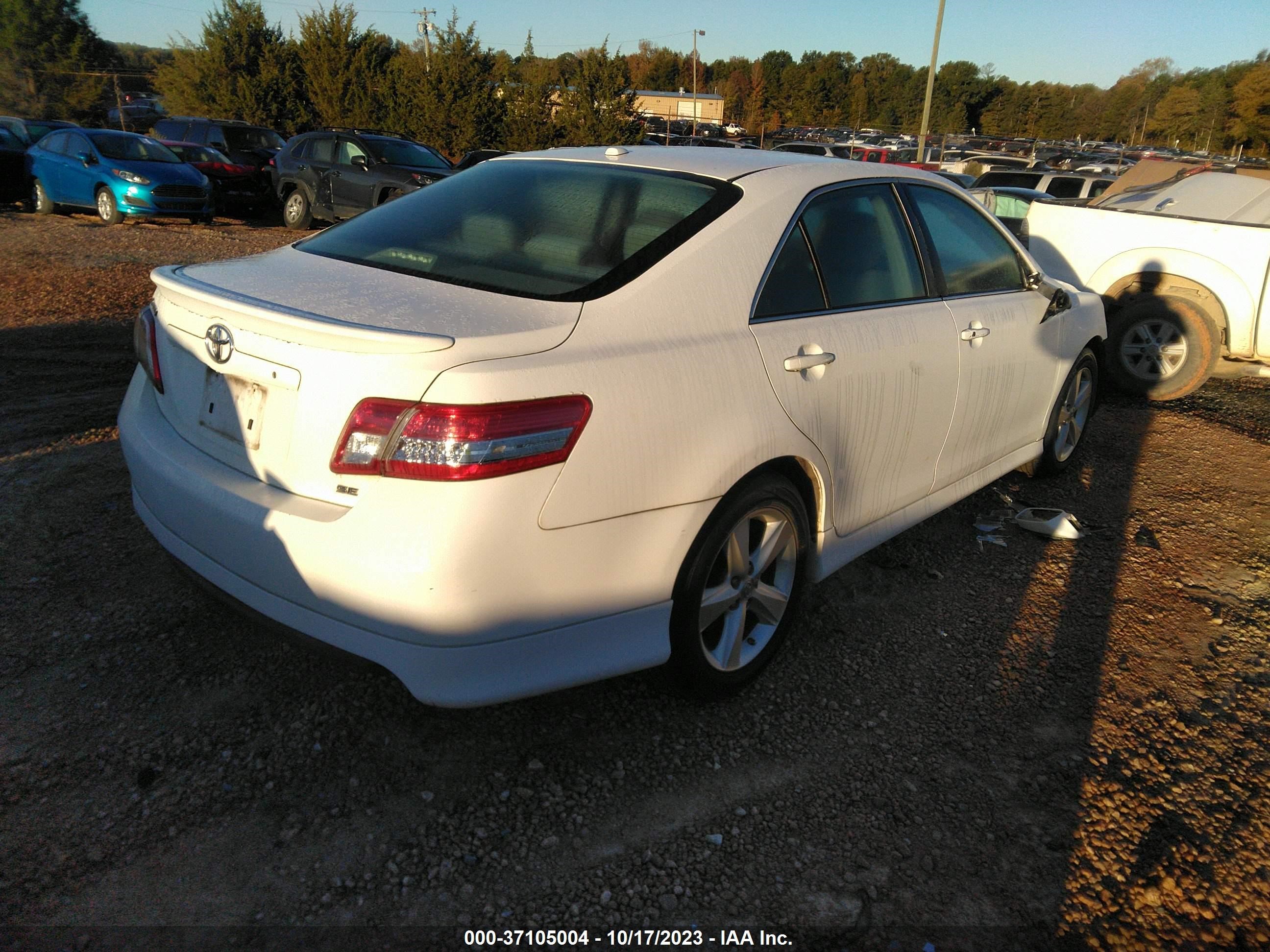 Photo 3 VIN: 4T1BK3EK0AU601008 - TOYOTA CAMRY 