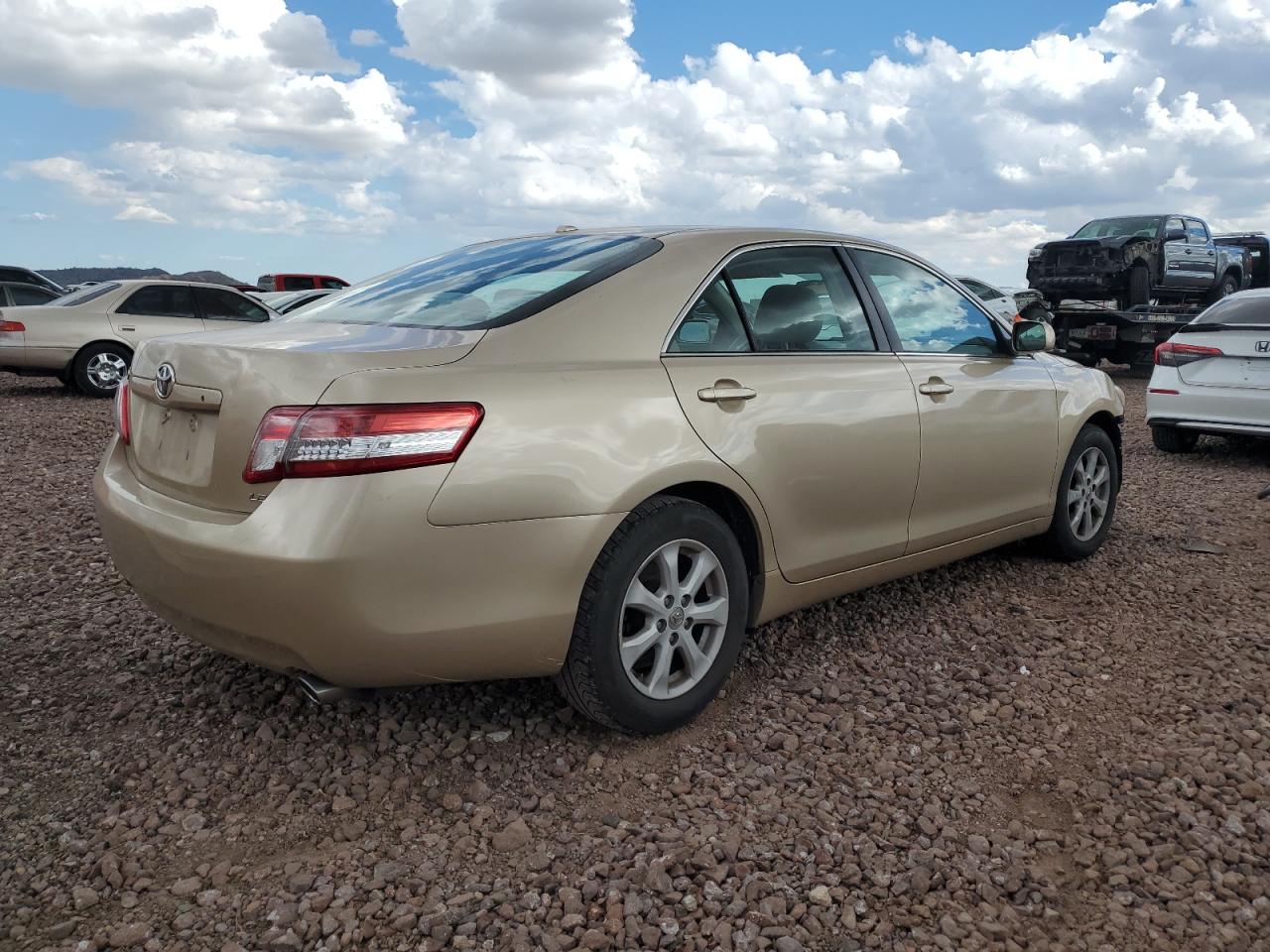 Photo 2 VIN: 4T1BK3EK0BU127806 - TOYOTA CAMRY 