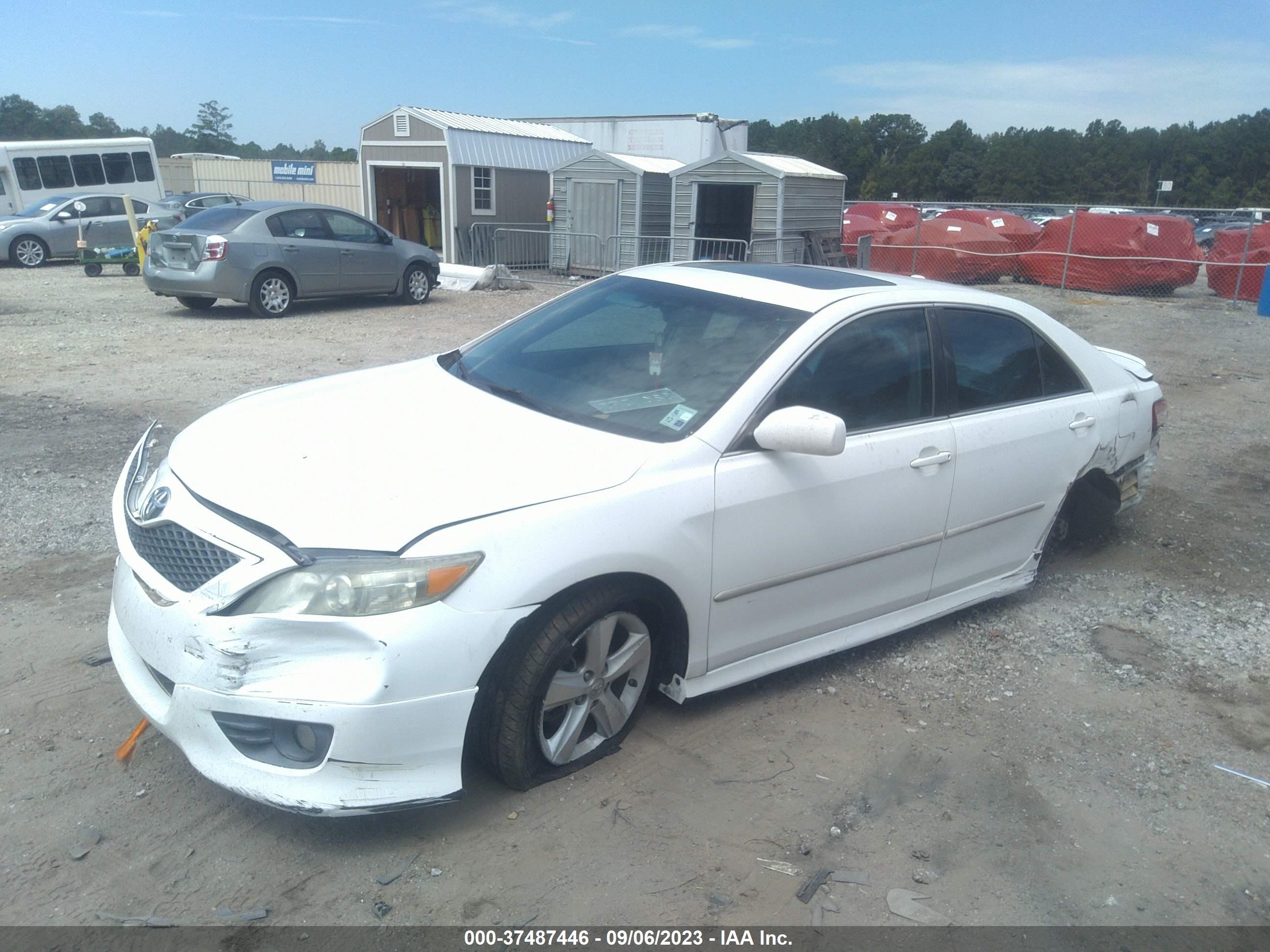 Photo 1 VIN: 4T1BK3EK5BU623670 - TOYOTA CAMRY 