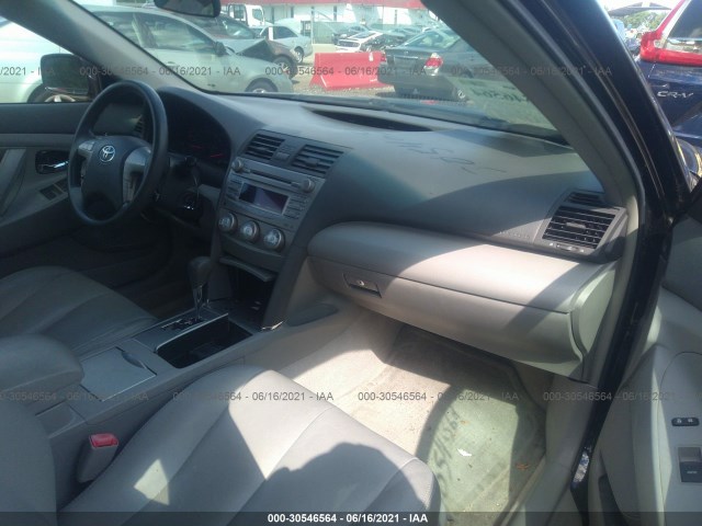 Photo 4 VIN: 4T1BK3EK8AU112811 - TOYOTA CAMRY 