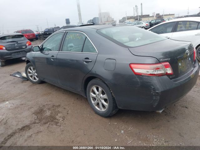 Photo 2 VIN: 4T1BK3EK9BU121521 - TOYOTA CAMRY 