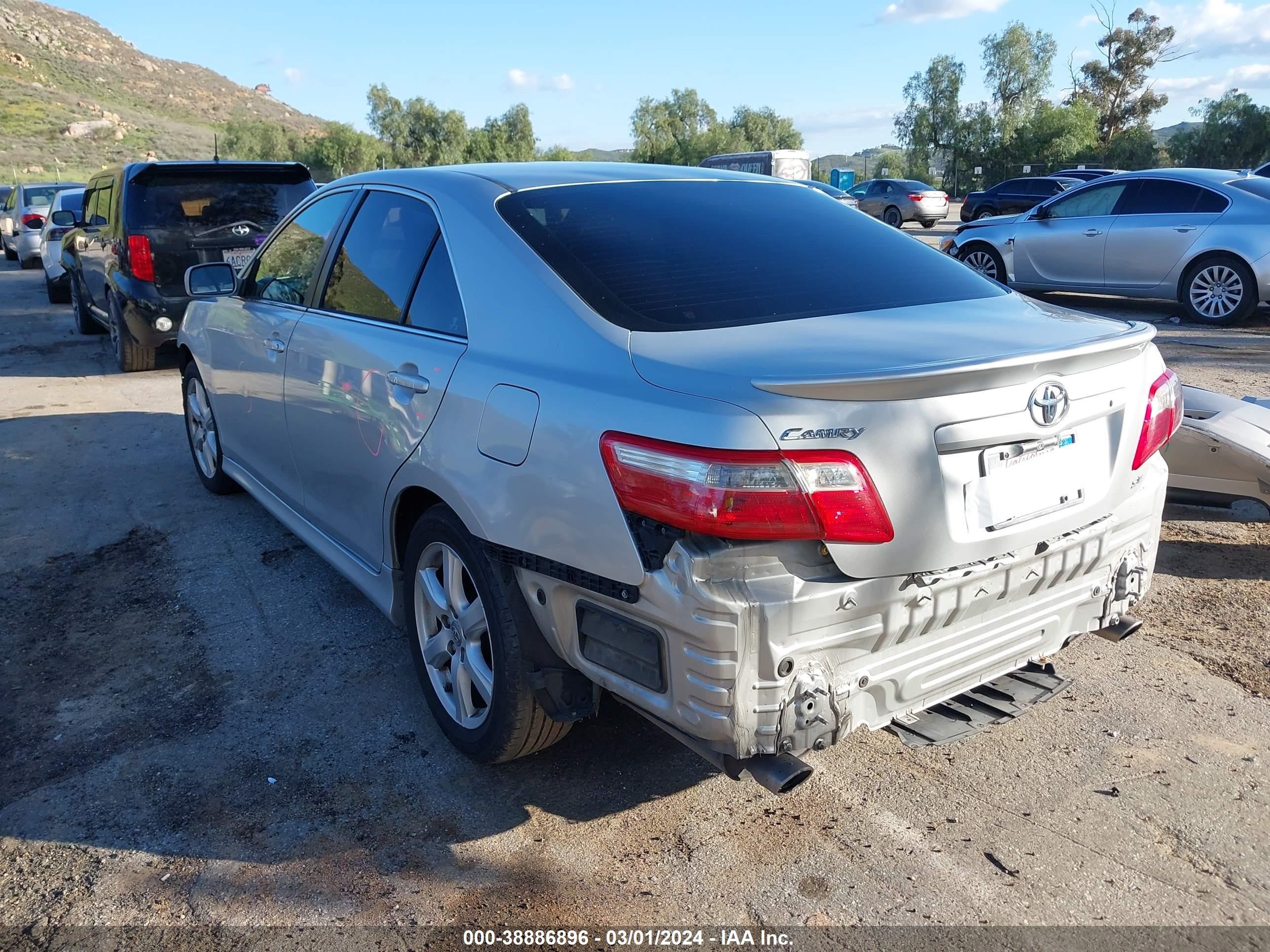 Photo 2 VIN: 4T1BK46K07U008195 - TOYOTA CAMRY 