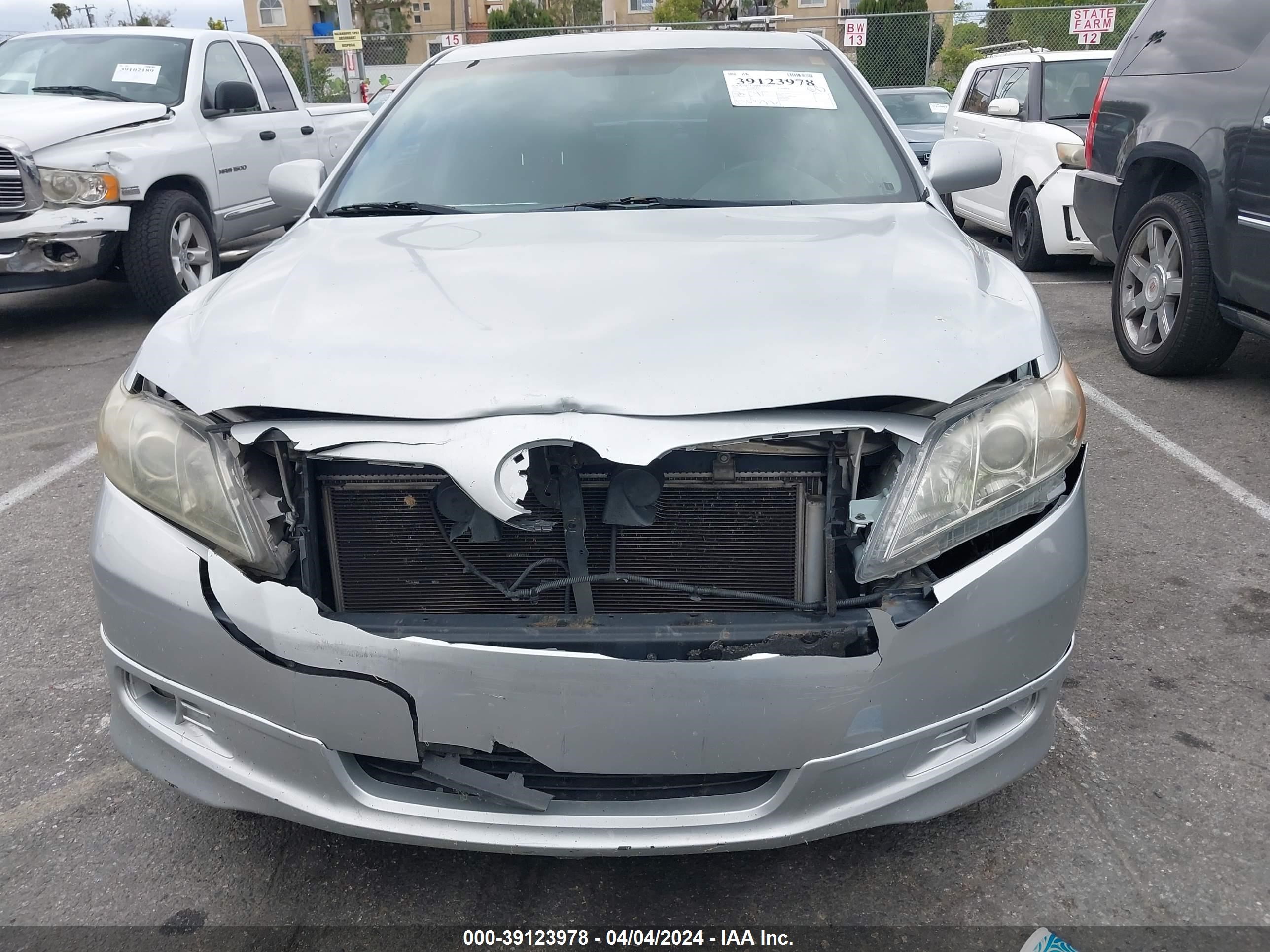 Photo 5 VIN: 4T1BK46K07U530437 - TOYOTA CAMRY 