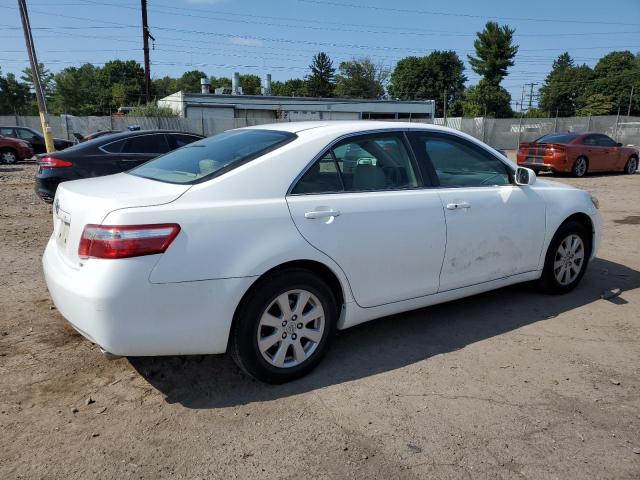 Photo 2 VIN: 4T1BK46K17U528910 - TOYOTA CAMRY LE 