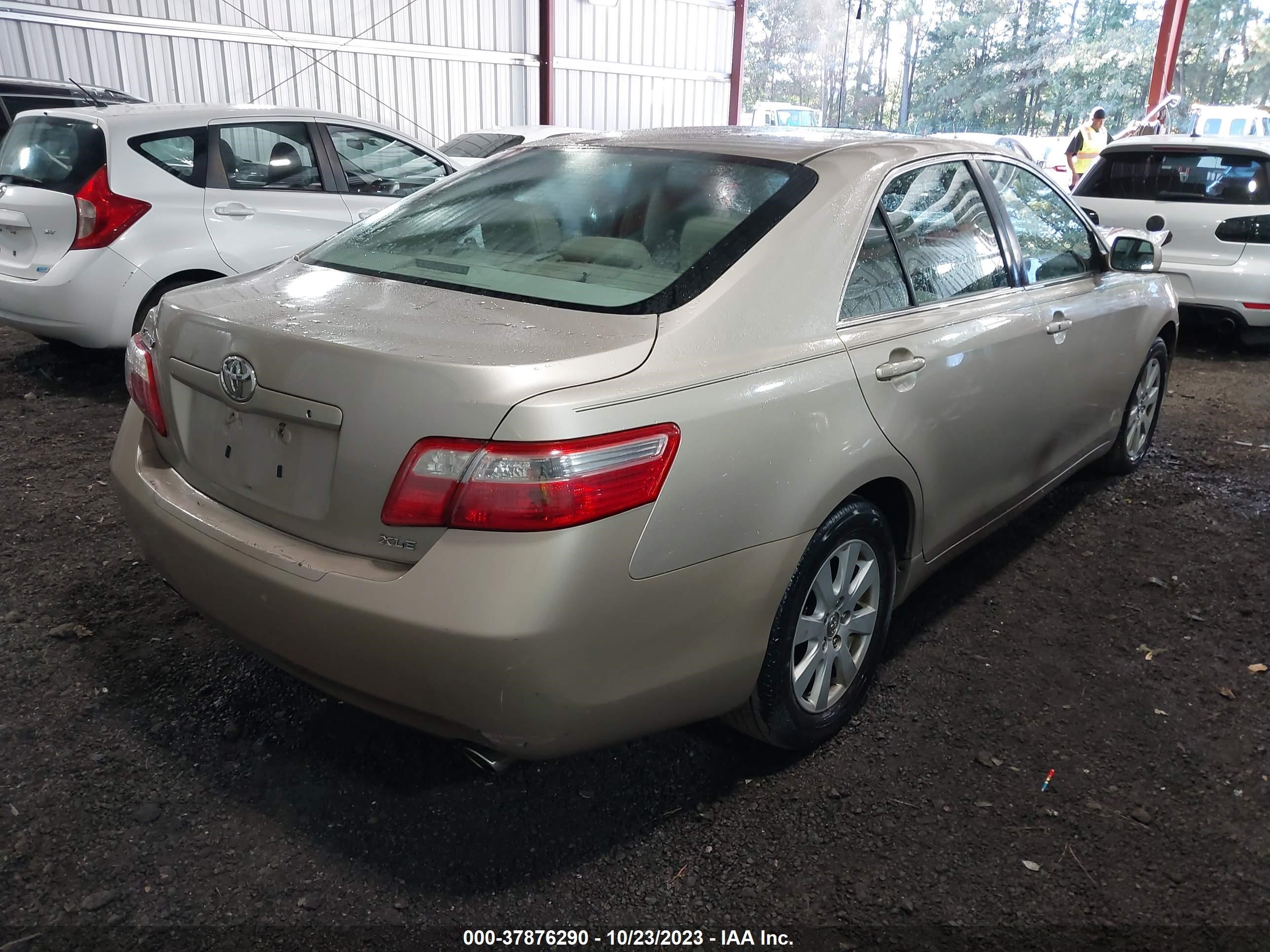 Photo 3 VIN: 4T1BK46K18U068097 - TOYOTA CAMRY 