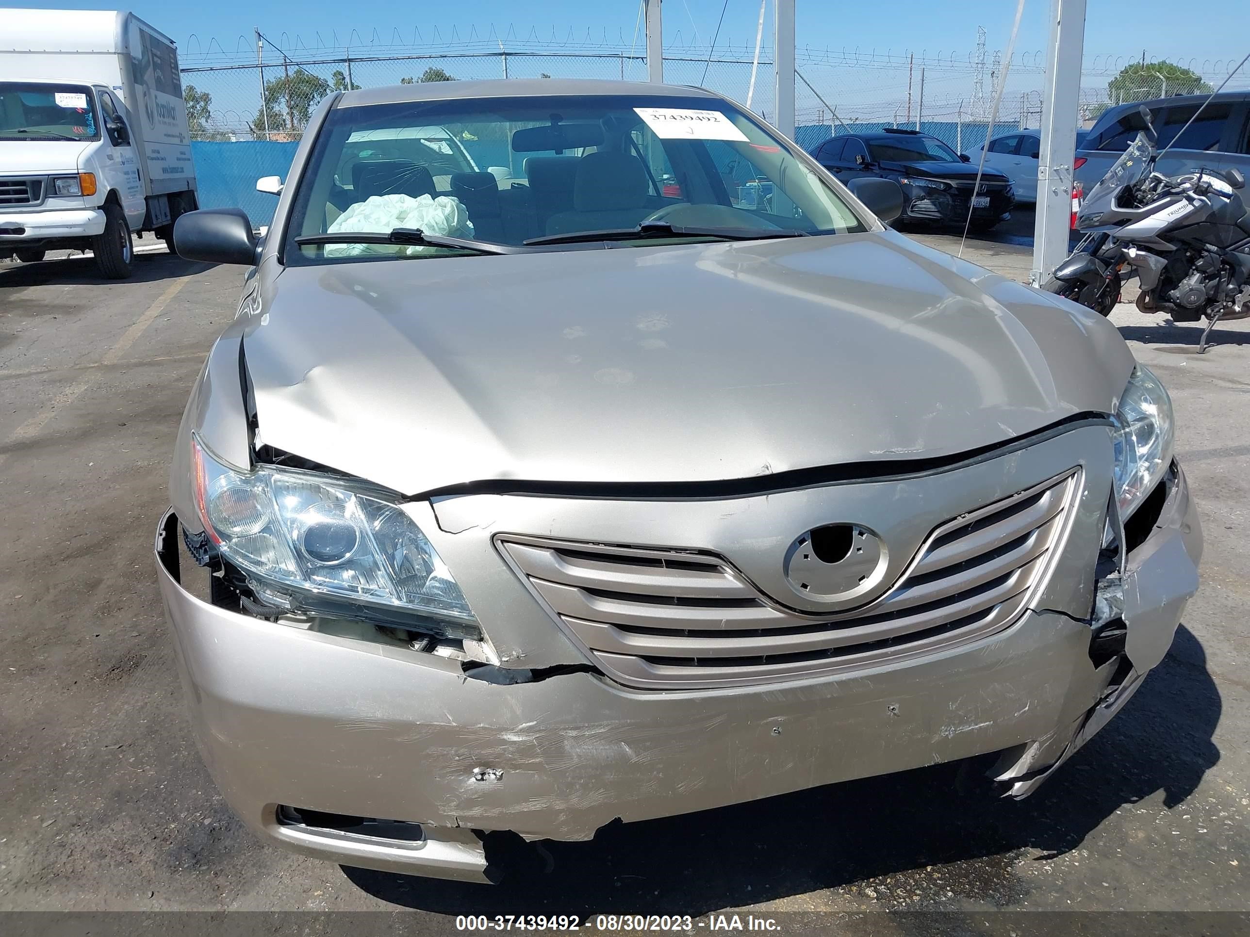 Photo 11 VIN: 4T1BK46K18U565666 - TOYOTA CAMRY 