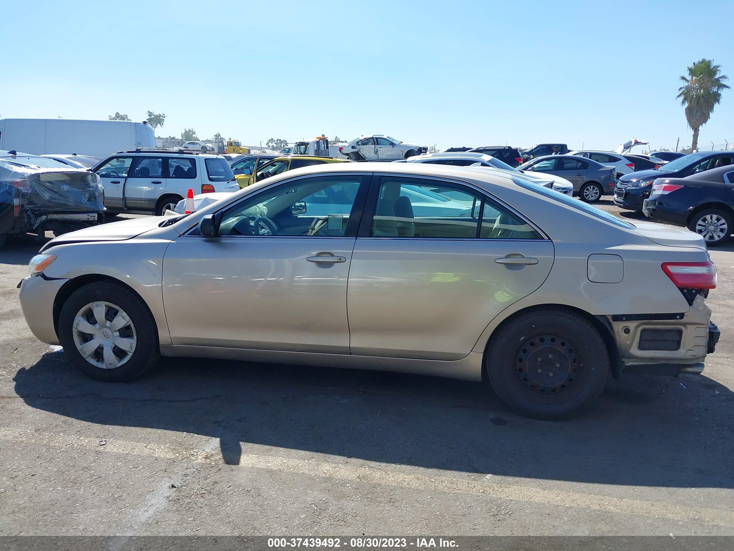 Photo 13 VIN: 4T1BK46K18U565666 - TOYOTA CAMRY 