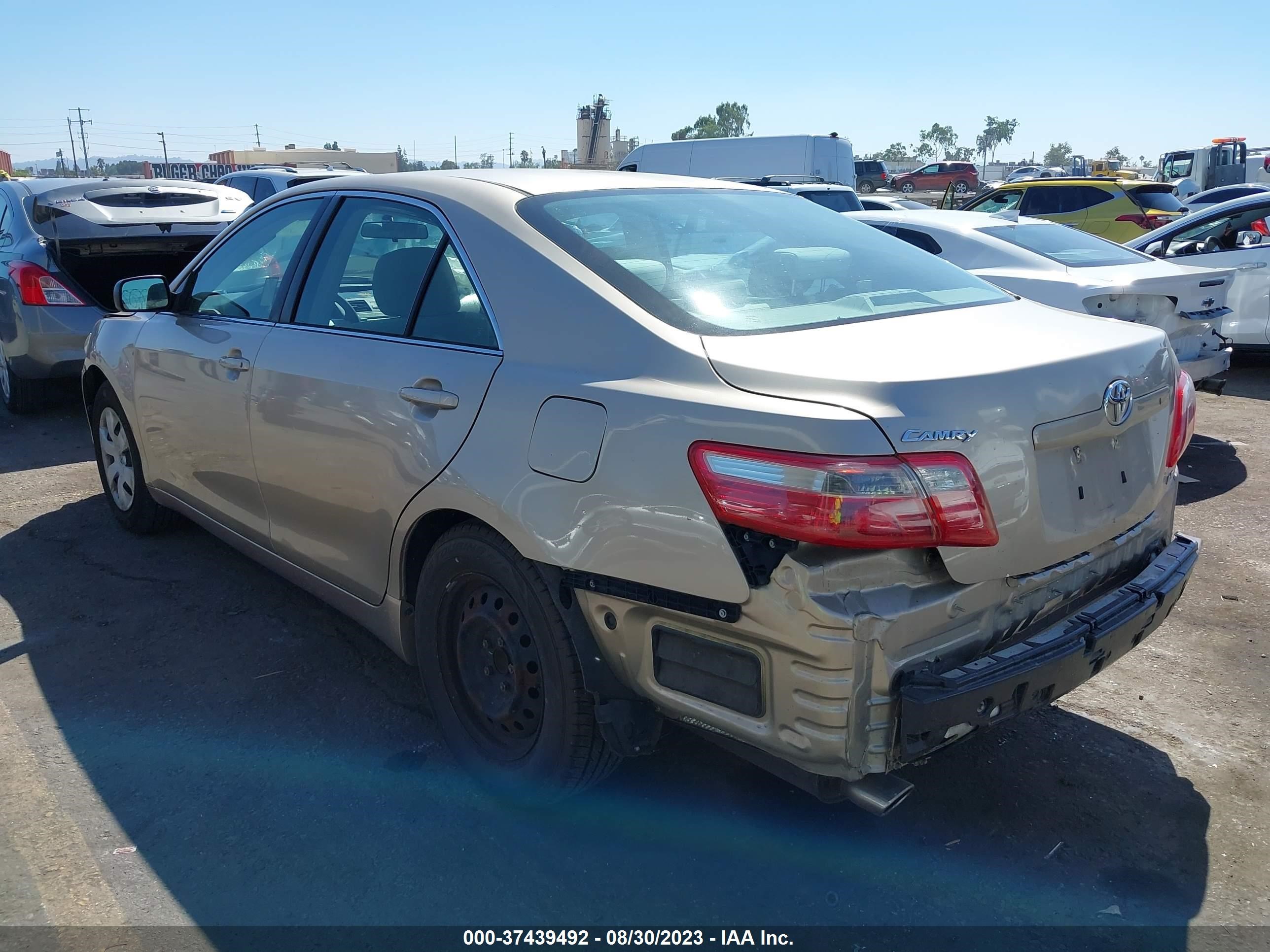 Photo 2 VIN: 4T1BK46K18U565666 - TOYOTA CAMRY 