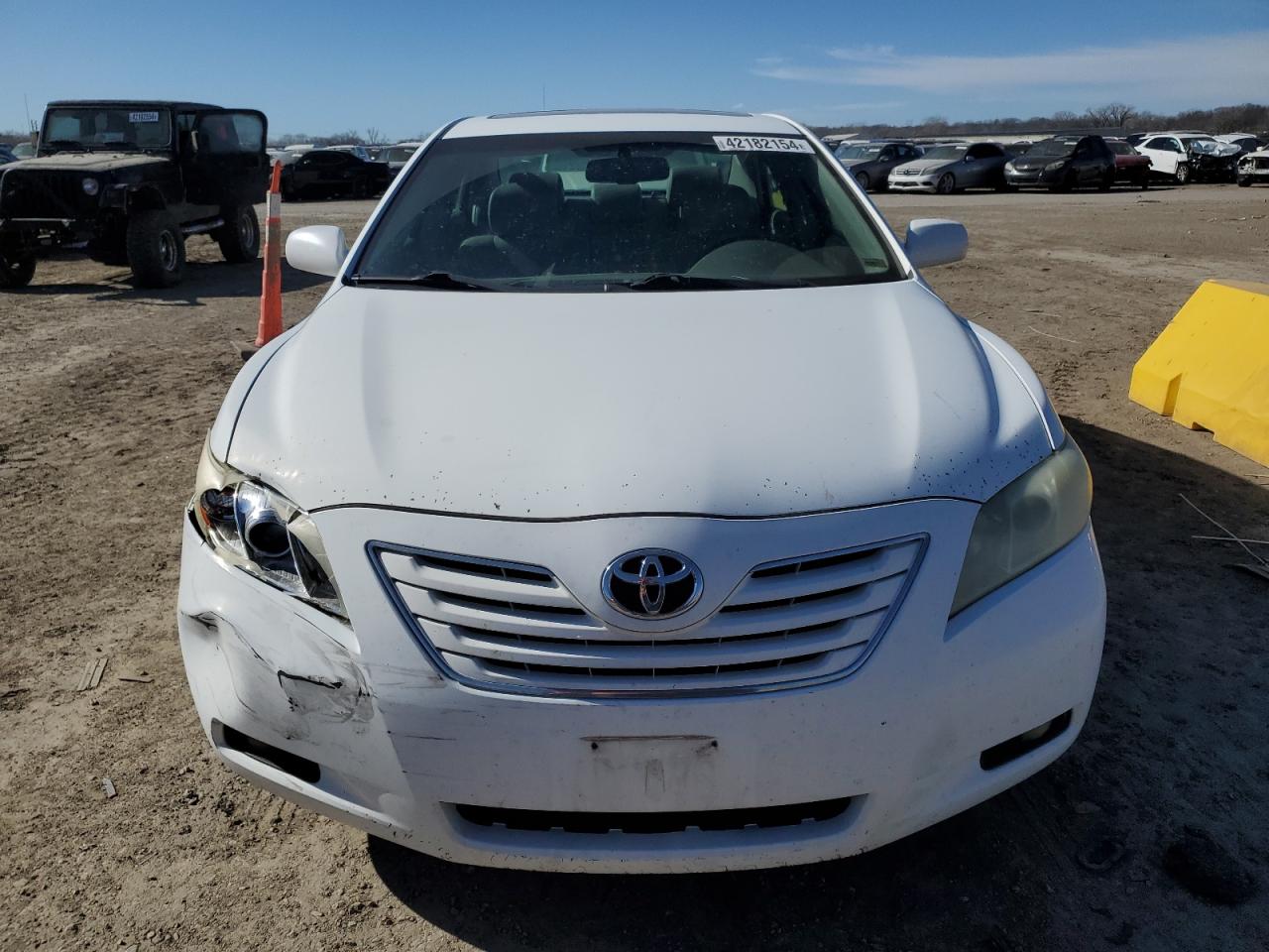 Photo 4 VIN: 4T1BK46K27U528303 - TOYOTA CAMRY 