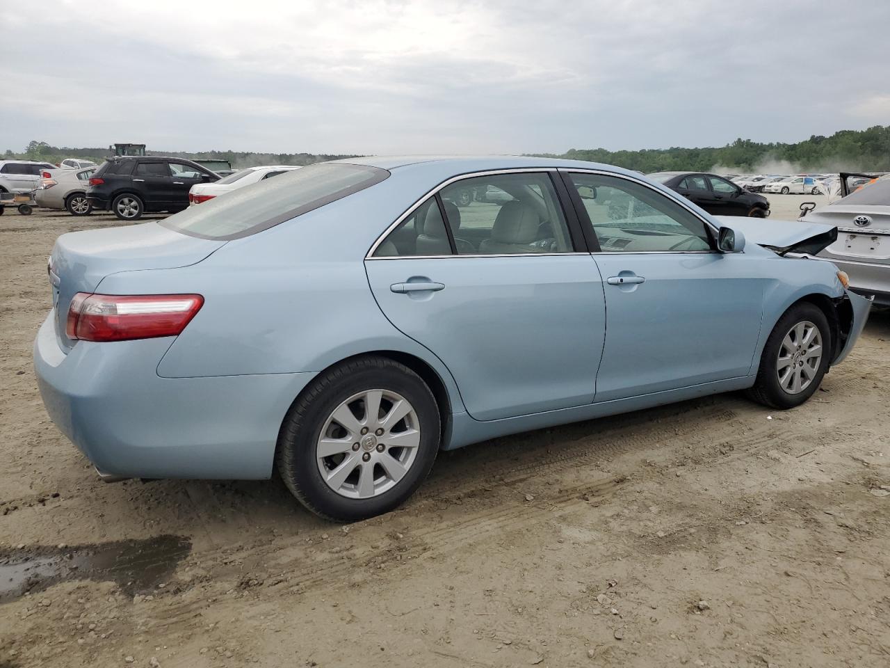 Photo 2 VIN: 4T1BK46K28U574585 - TOYOTA CAMRY 