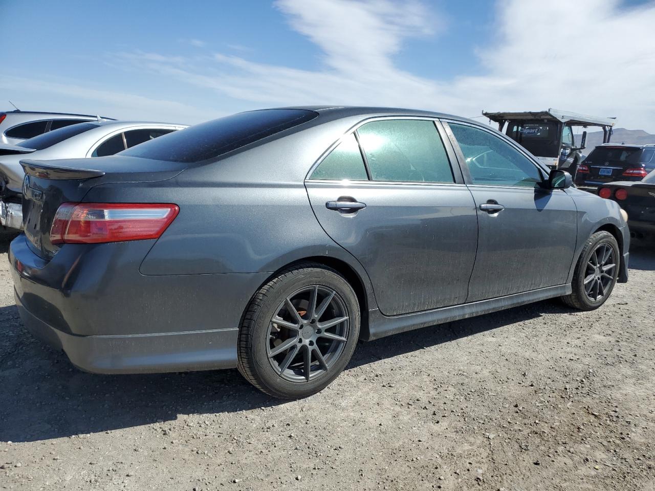 Photo 2 VIN: 4T1BK46K37U009454 - TOYOTA CAMRY 