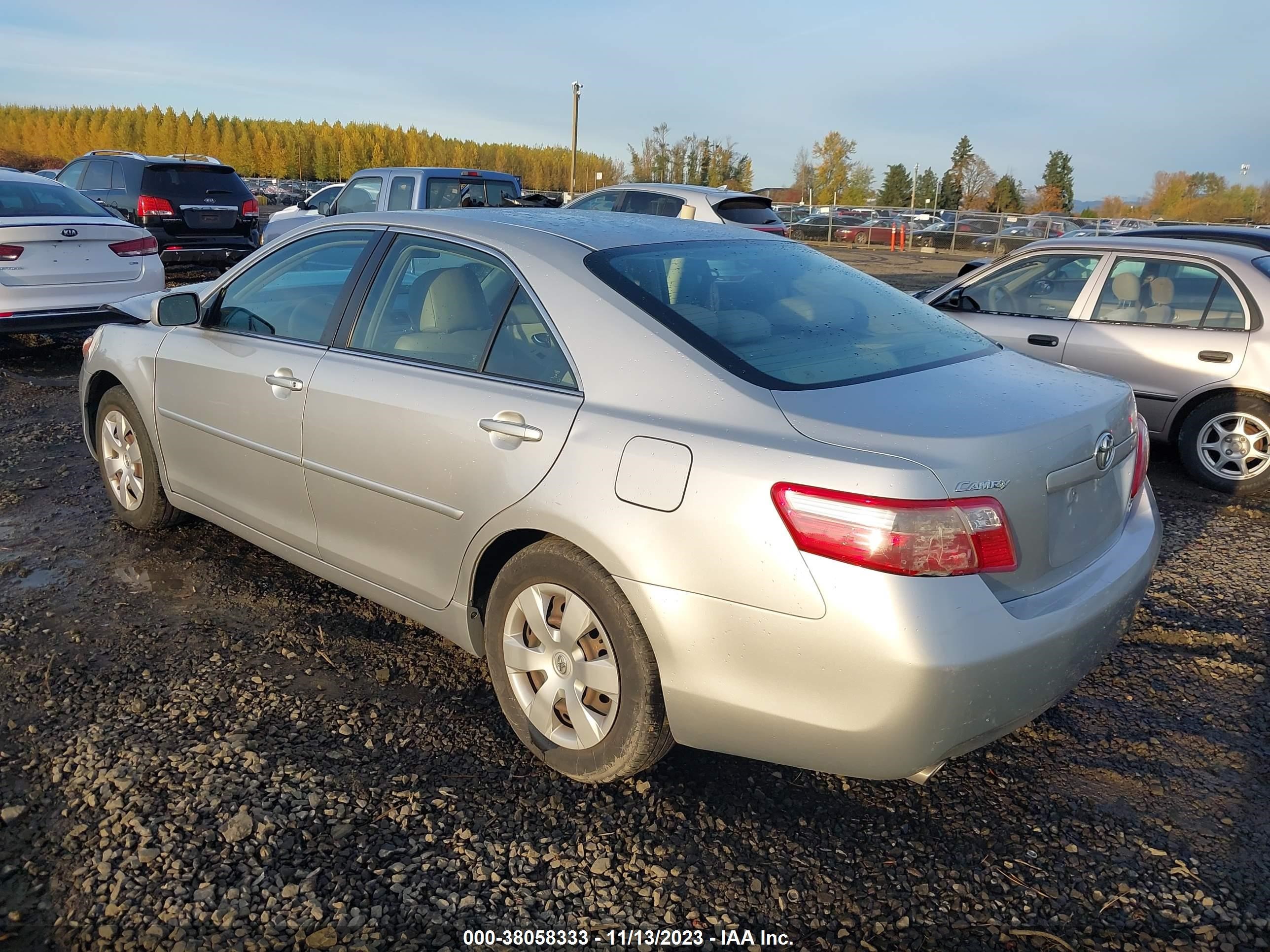 Photo 2 VIN: 4T1BK46K37U534319 - TOYOTA CAMRY 