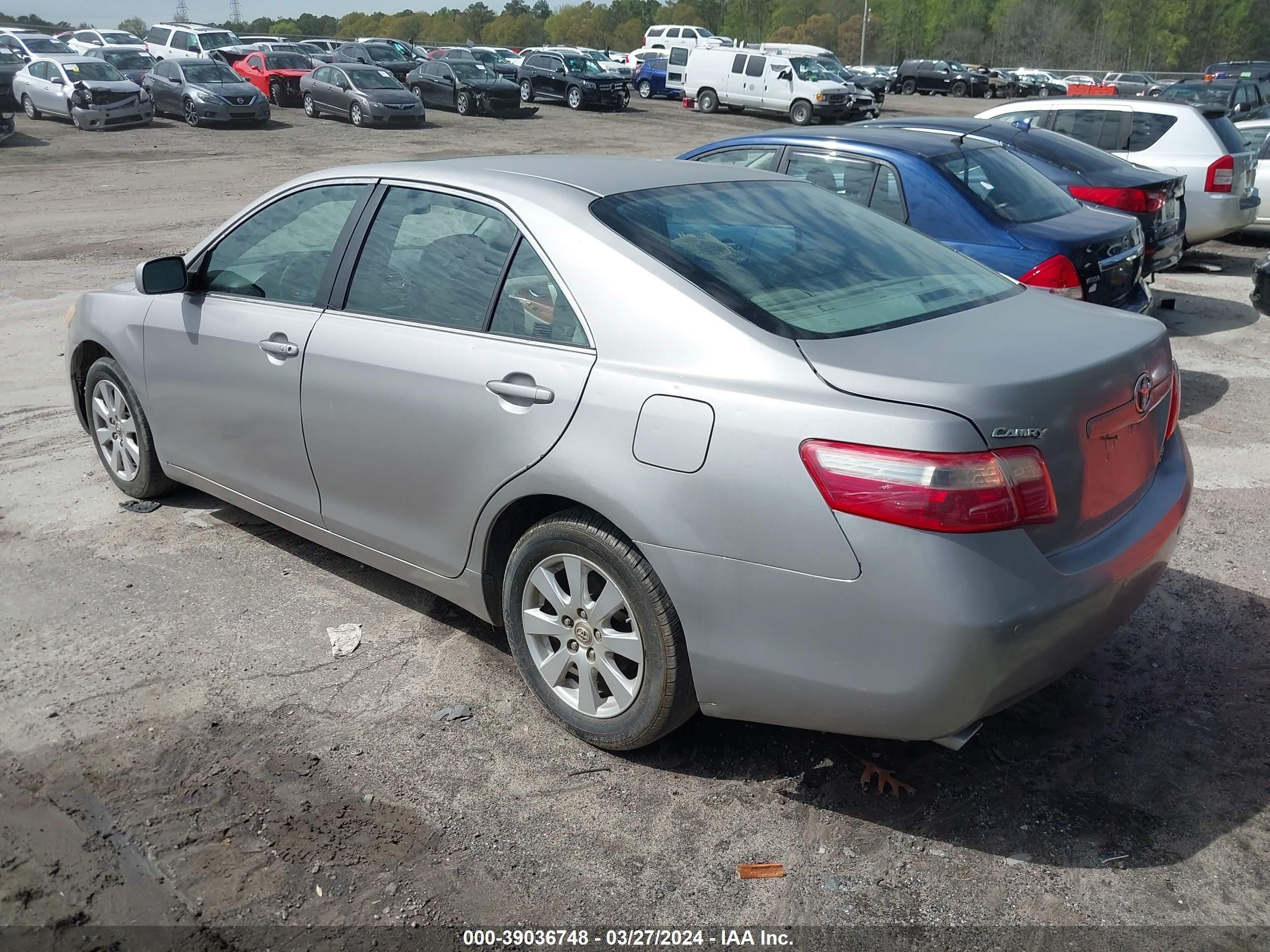 Photo 2 VIN: 4T1BK46K39U583569 - TOYOTA CAMRY 