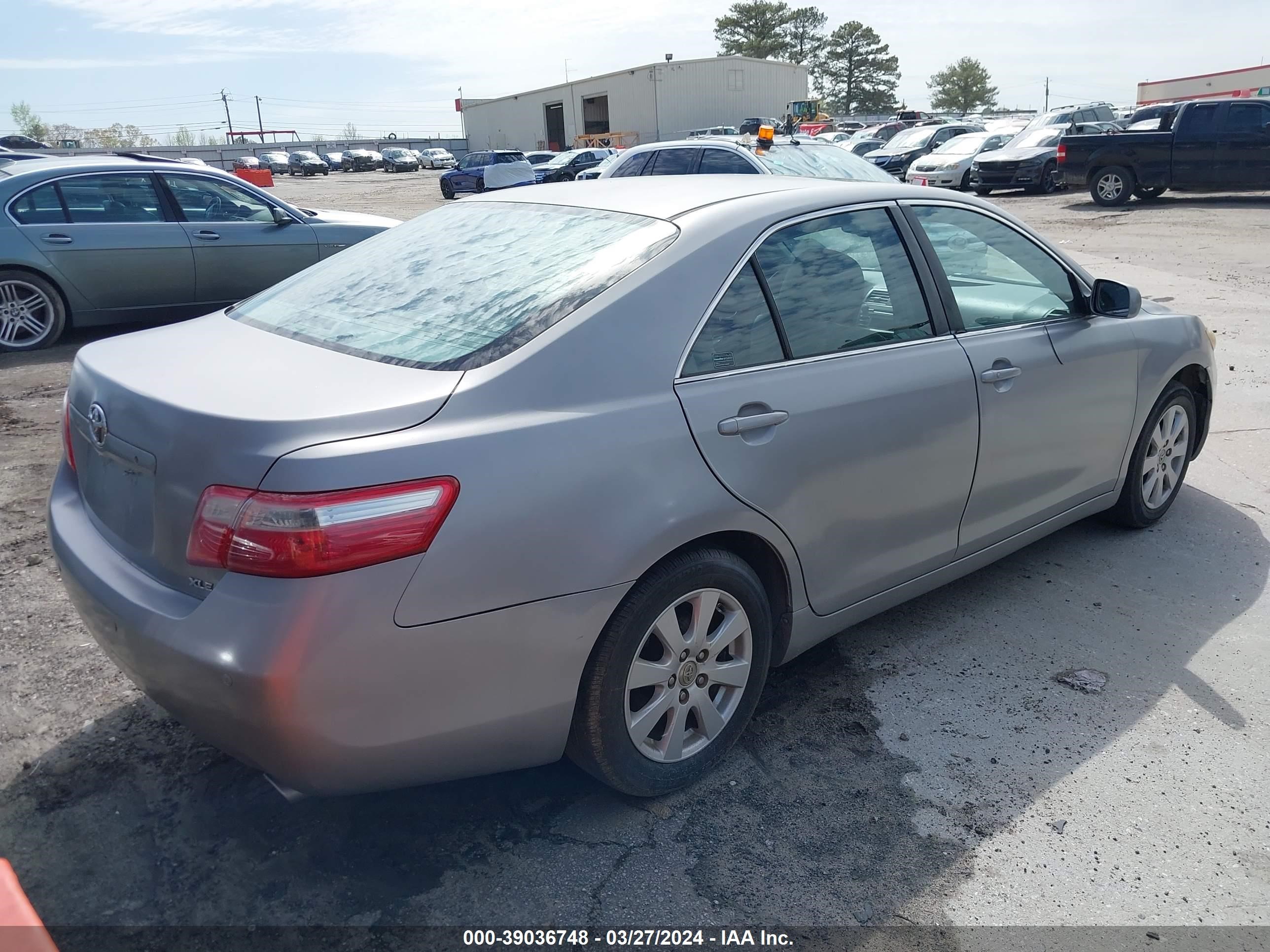 Photo 3 VIN: 4T1BK46K39U583569 - TOYOTA CAMRY 