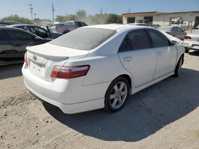 Photo 2 VIN: 4T1BK46K39U592336 - TOYOTA CAMRY SE 