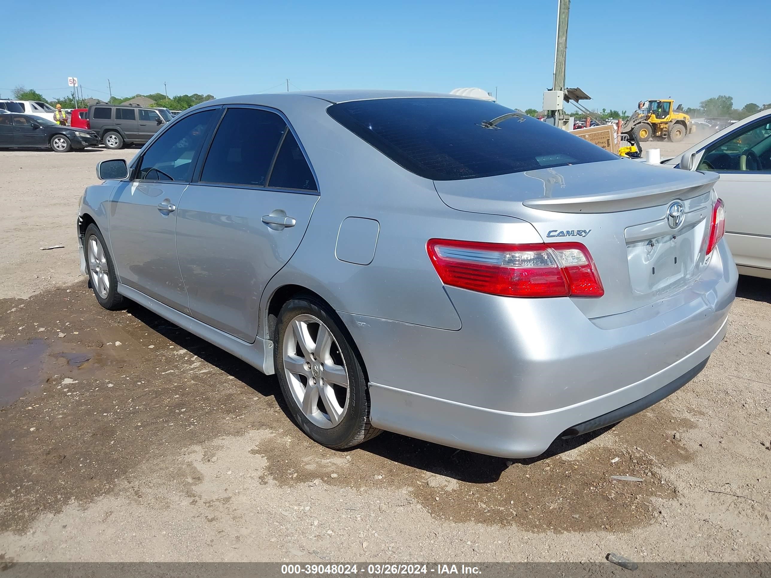 Photo 2 VIN: 4T1BK46K47U529324 - TOYOTA CAMRY 