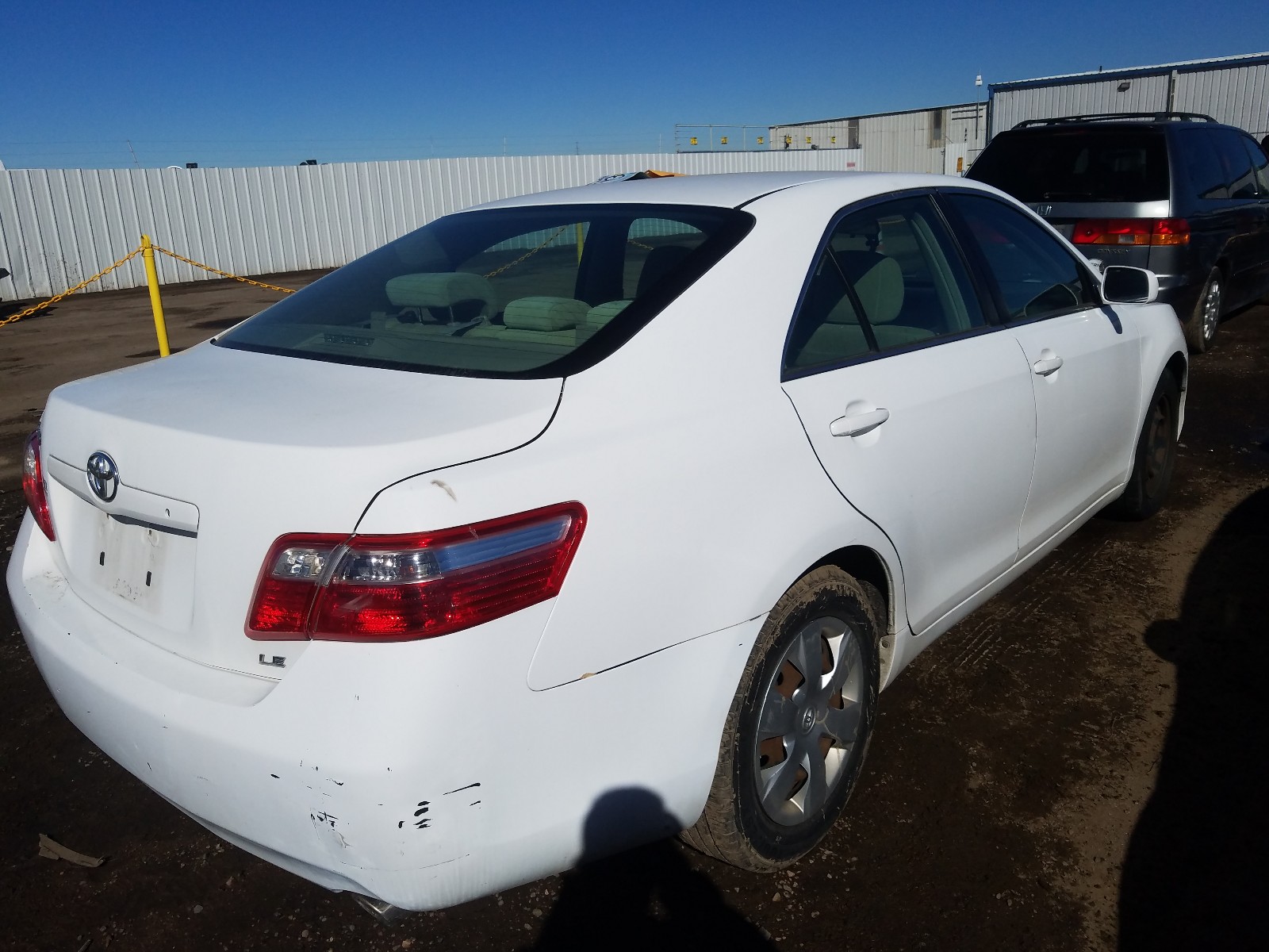 Photo 3 VIN: 4T1BK46K47U555566 - TOYOTA CAMRY LE 