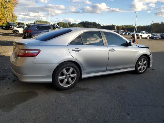 Photo 2 VIN: 4T1BK46K49U077376 - TOYOTA CAMRY SE 