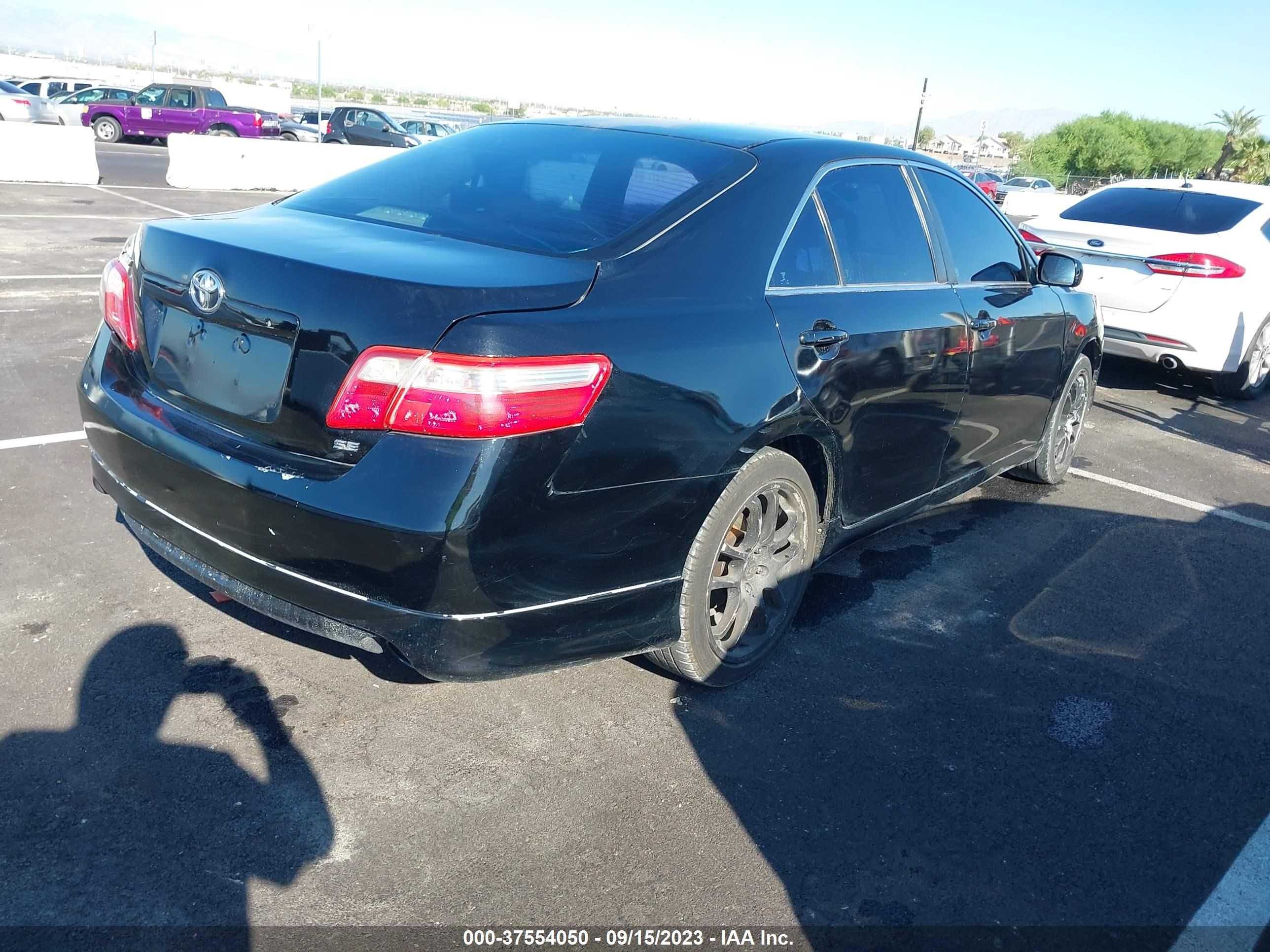 Photo 3 VIN: 4T1BK46K49U094601 - TOYOTA CAMRY SE 