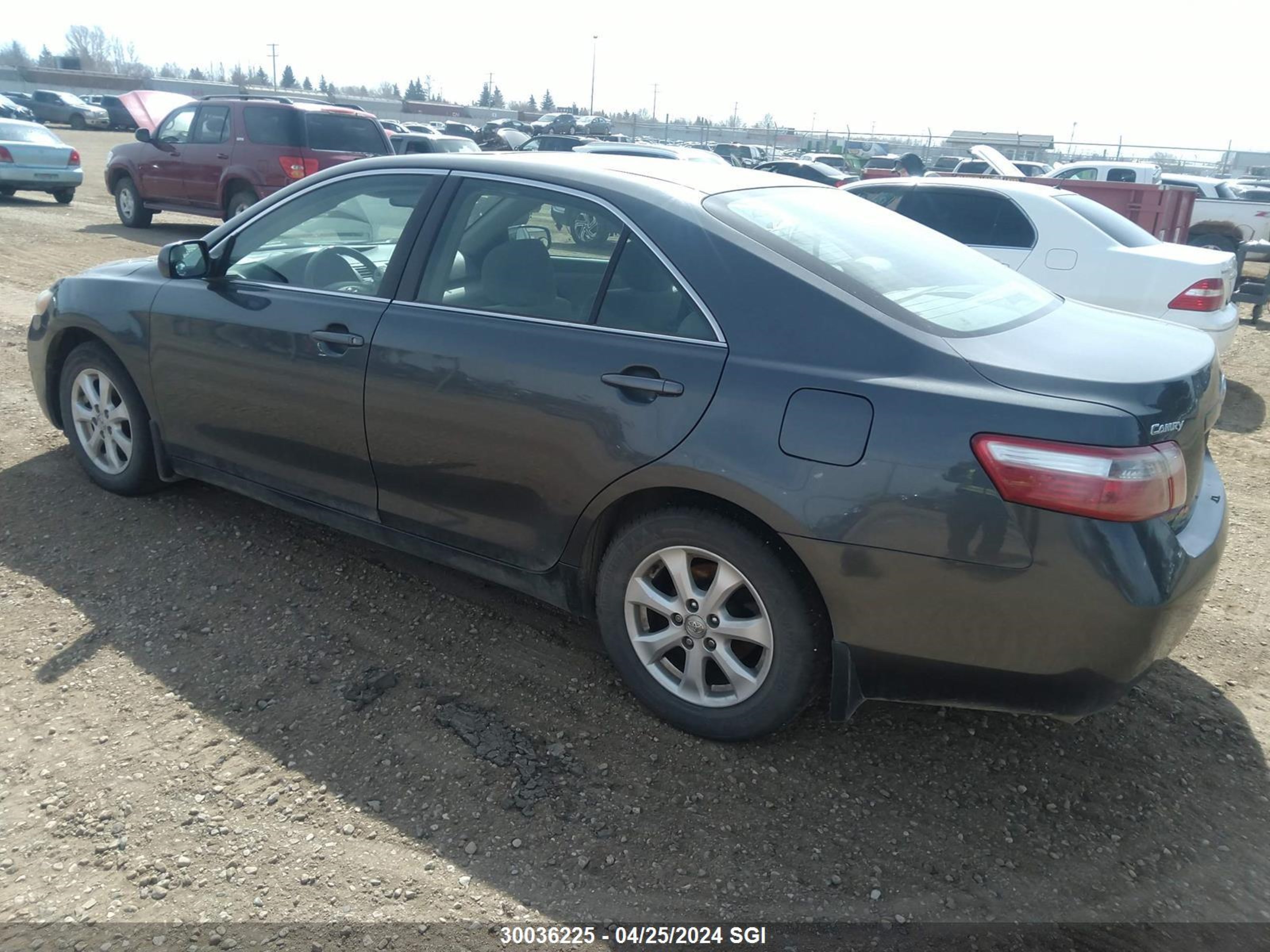 Photo 2 VIN: 4T1BK46K57U013778 - TOYOTA CAMRY 