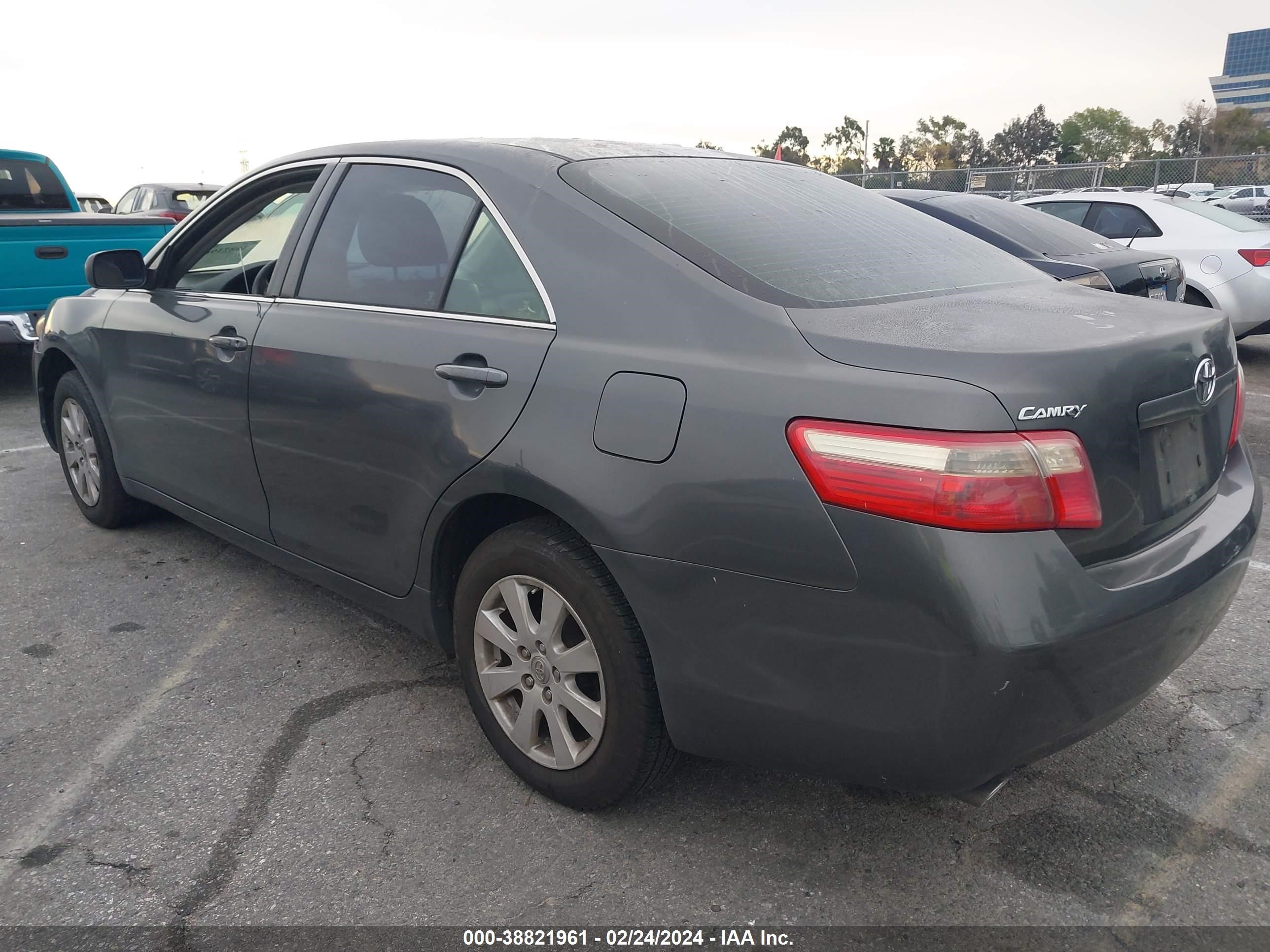 Photo 2 VIN: 4T1BK46K67U519023 - TOYOTA CAMRY 