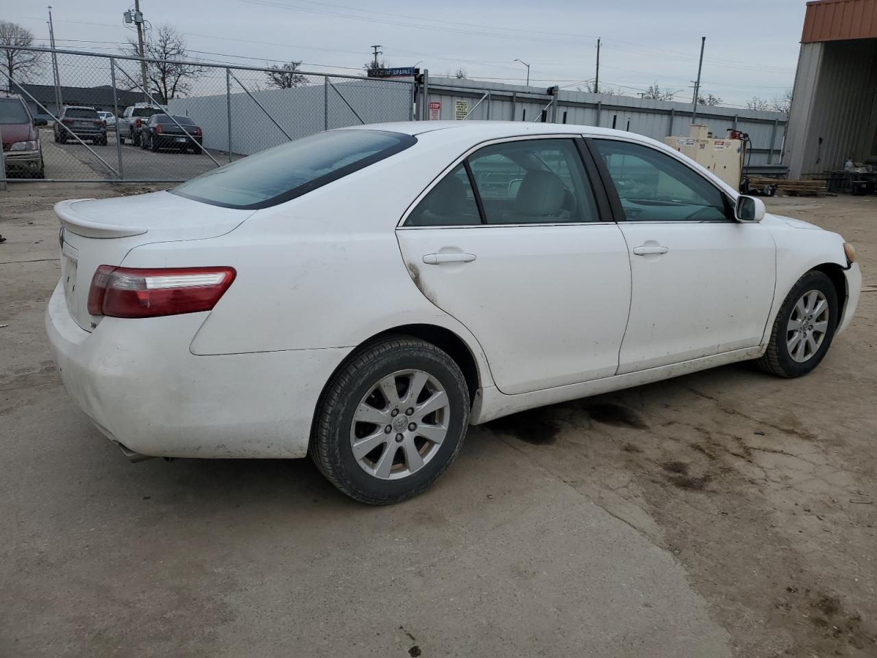 Photo 2 VIN: 4T1BK46K69U596462 - TOYOTA CAMRY 