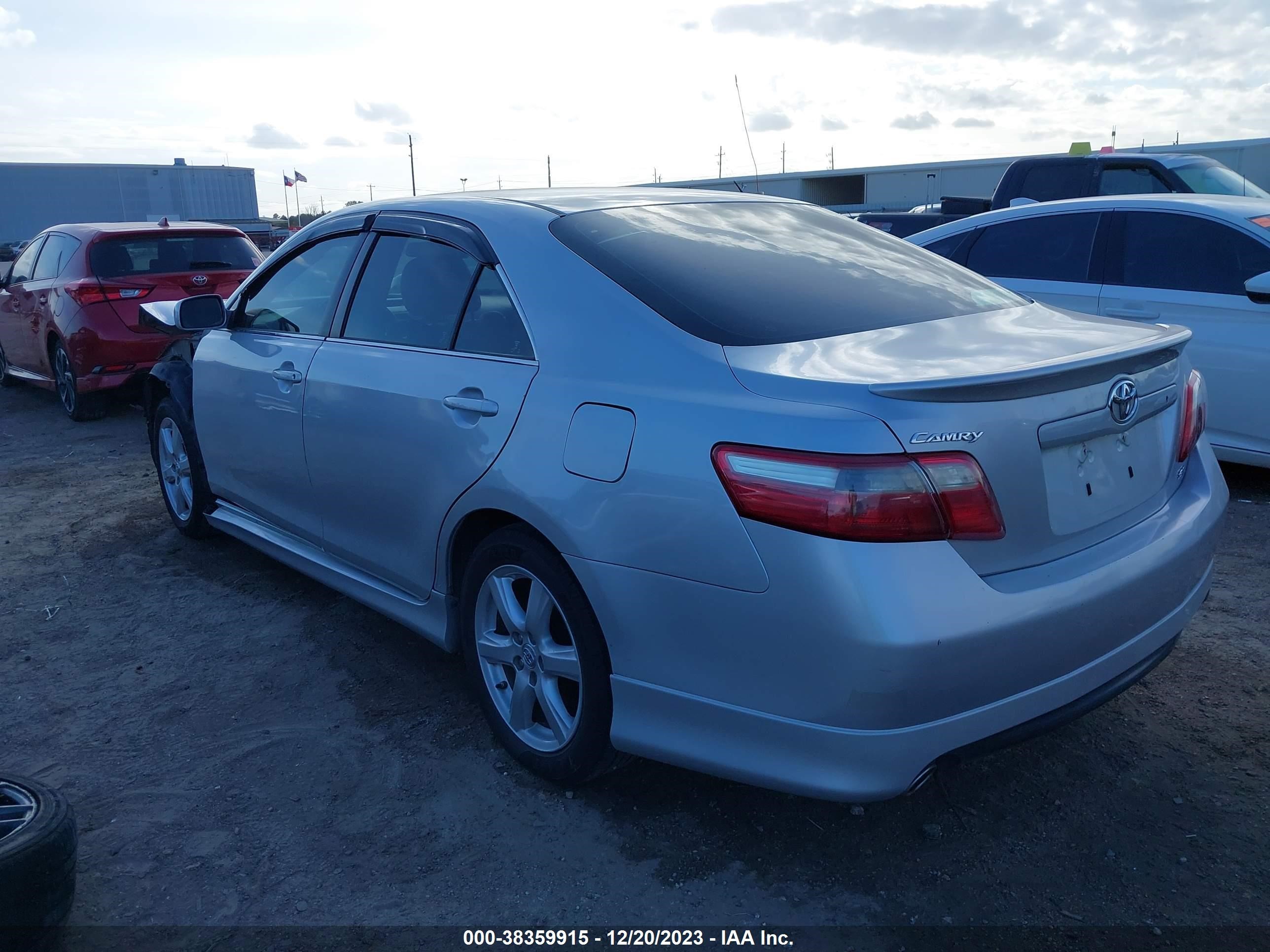 Photo 2 VIN: 4T1BK46K77U549051 - TOYOTA CAMRY 