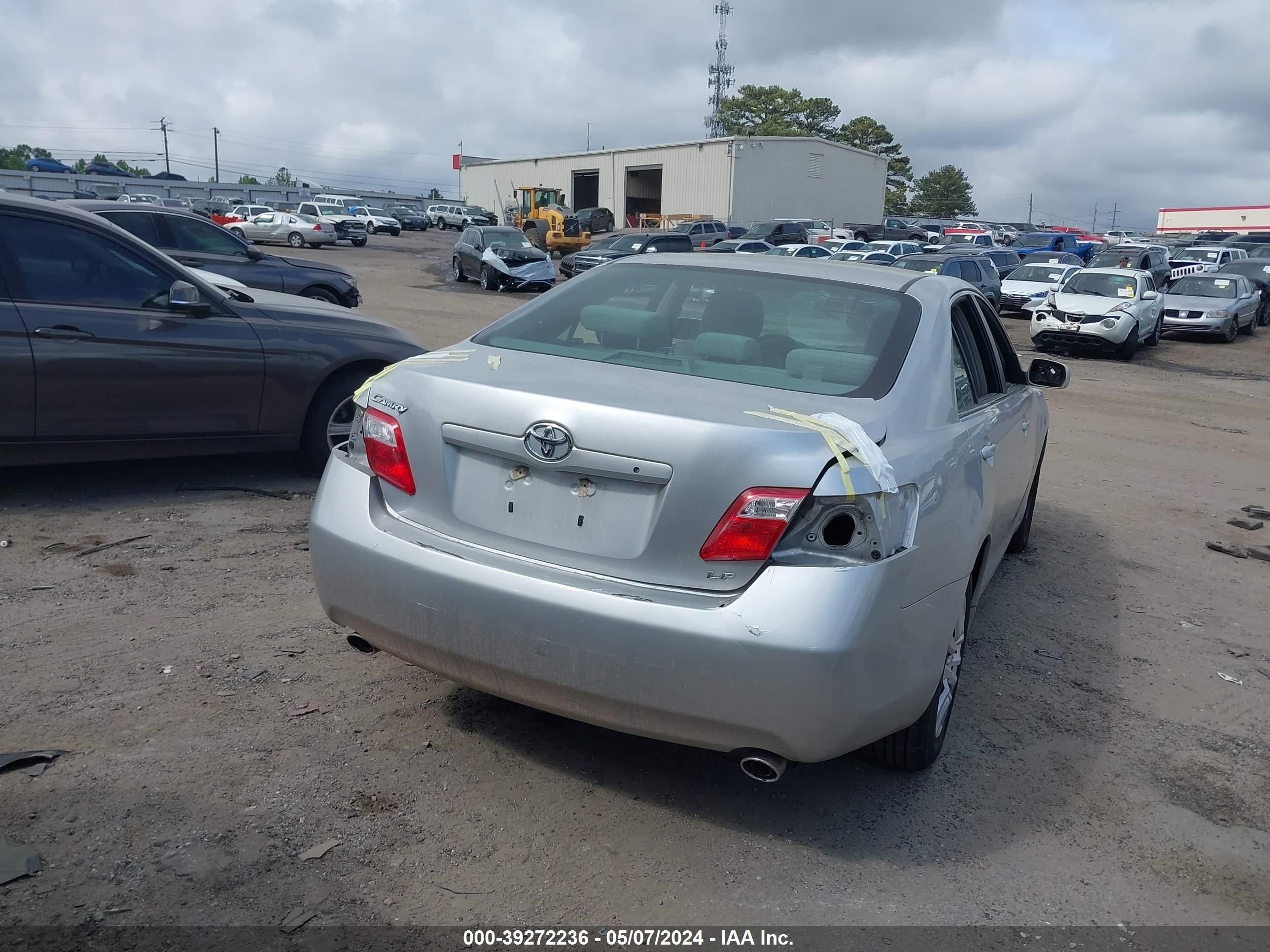 Photo 3 VIN: 4T1BK46K78U057055 - TOYOTA CAMRY 