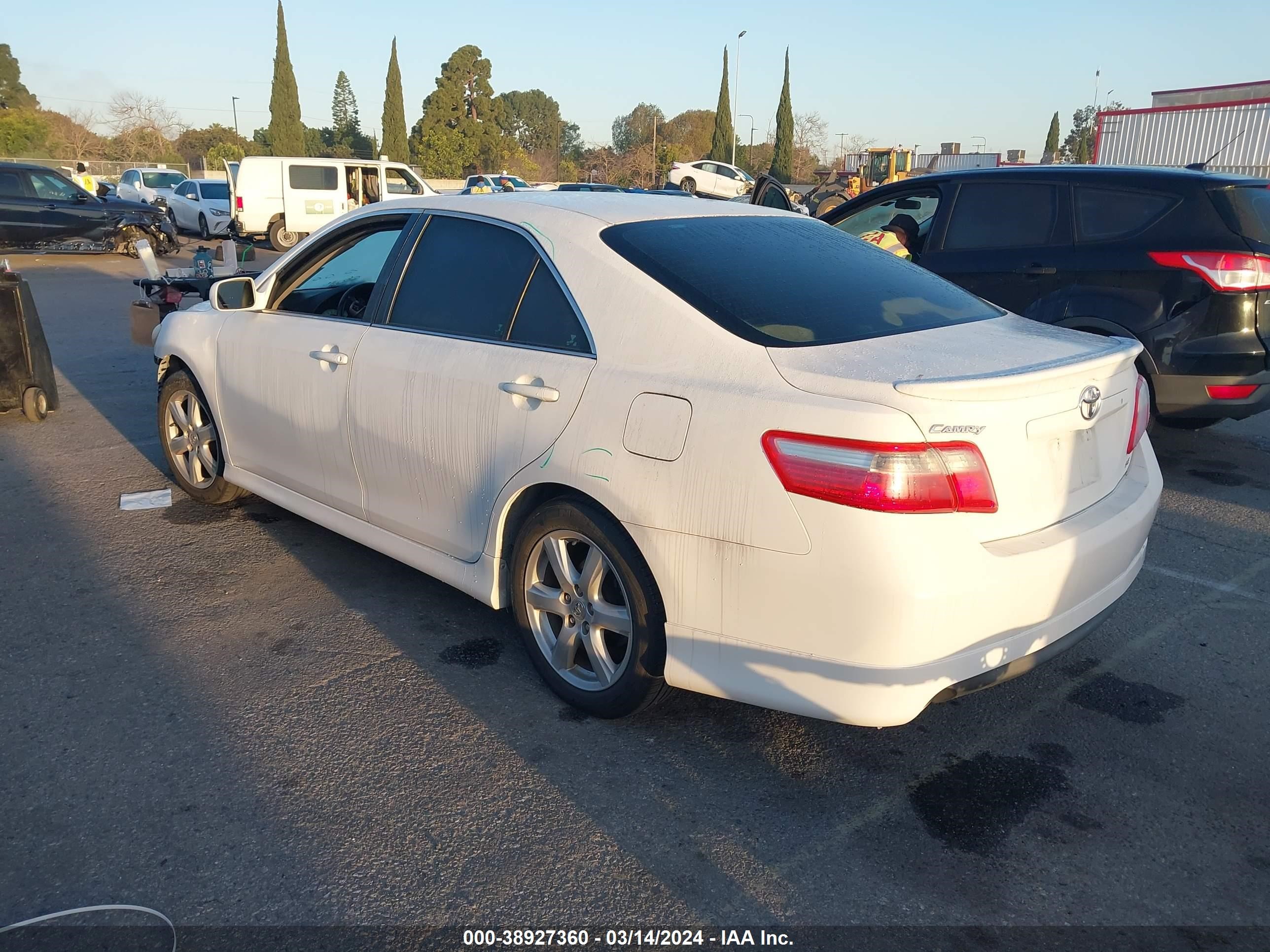 Photo 2 VIN: 4T1BK46K87U553156 - TOYOTA CAMRY 