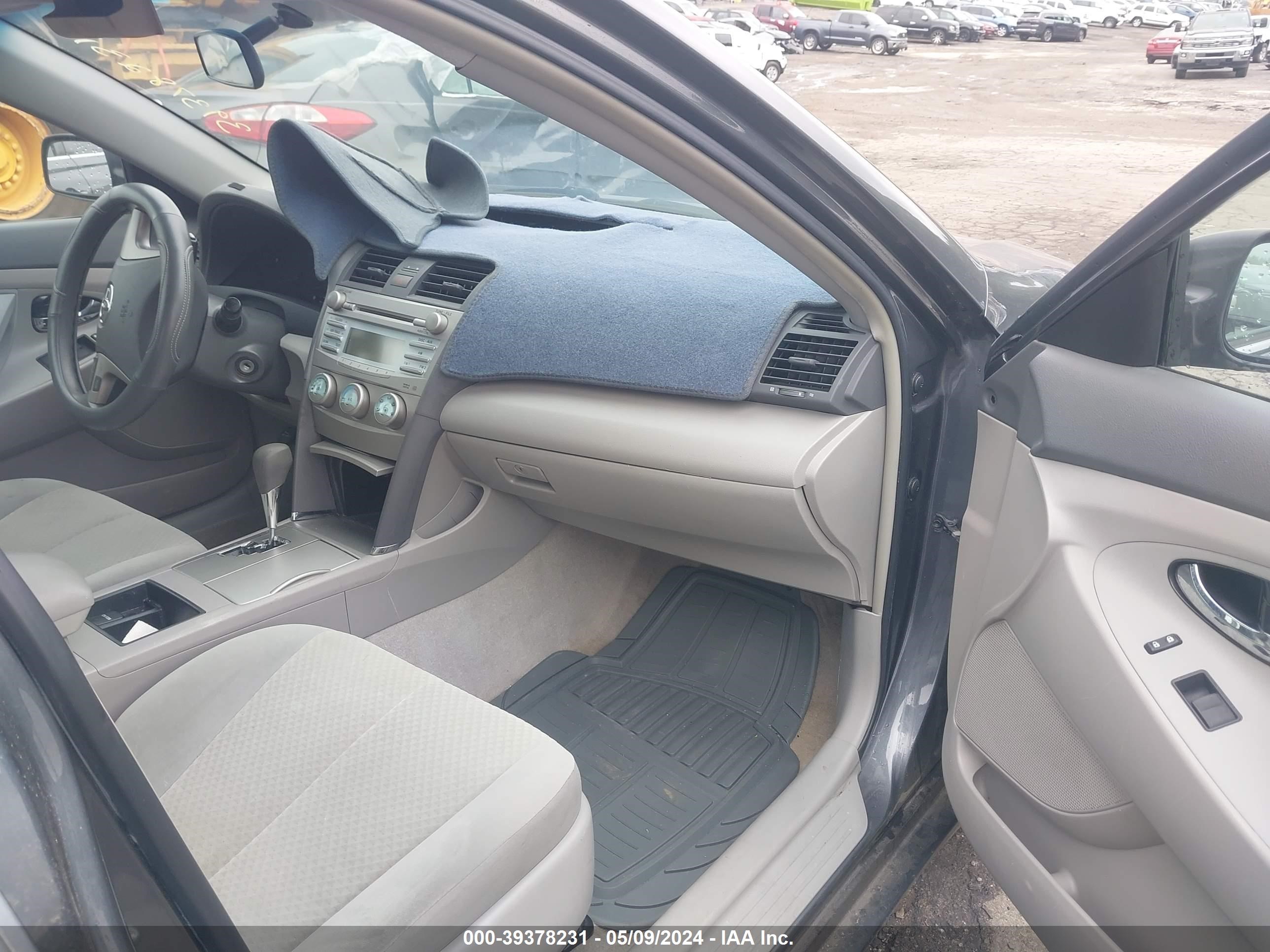 Photo 4 VIN: 4T1BK46K88U068355 - TOYOTA CAMRY 