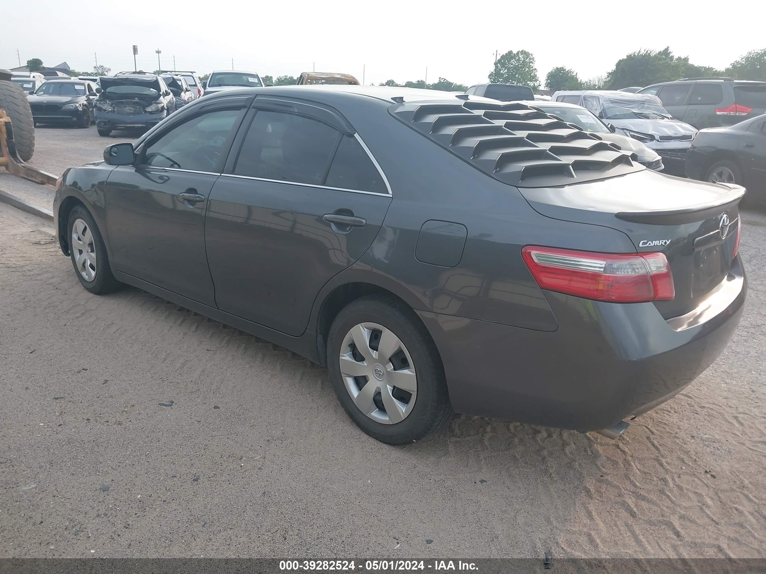 Photo 2 VIN: 4T1BK46K97U052969 - TOYOTA CAMRY 