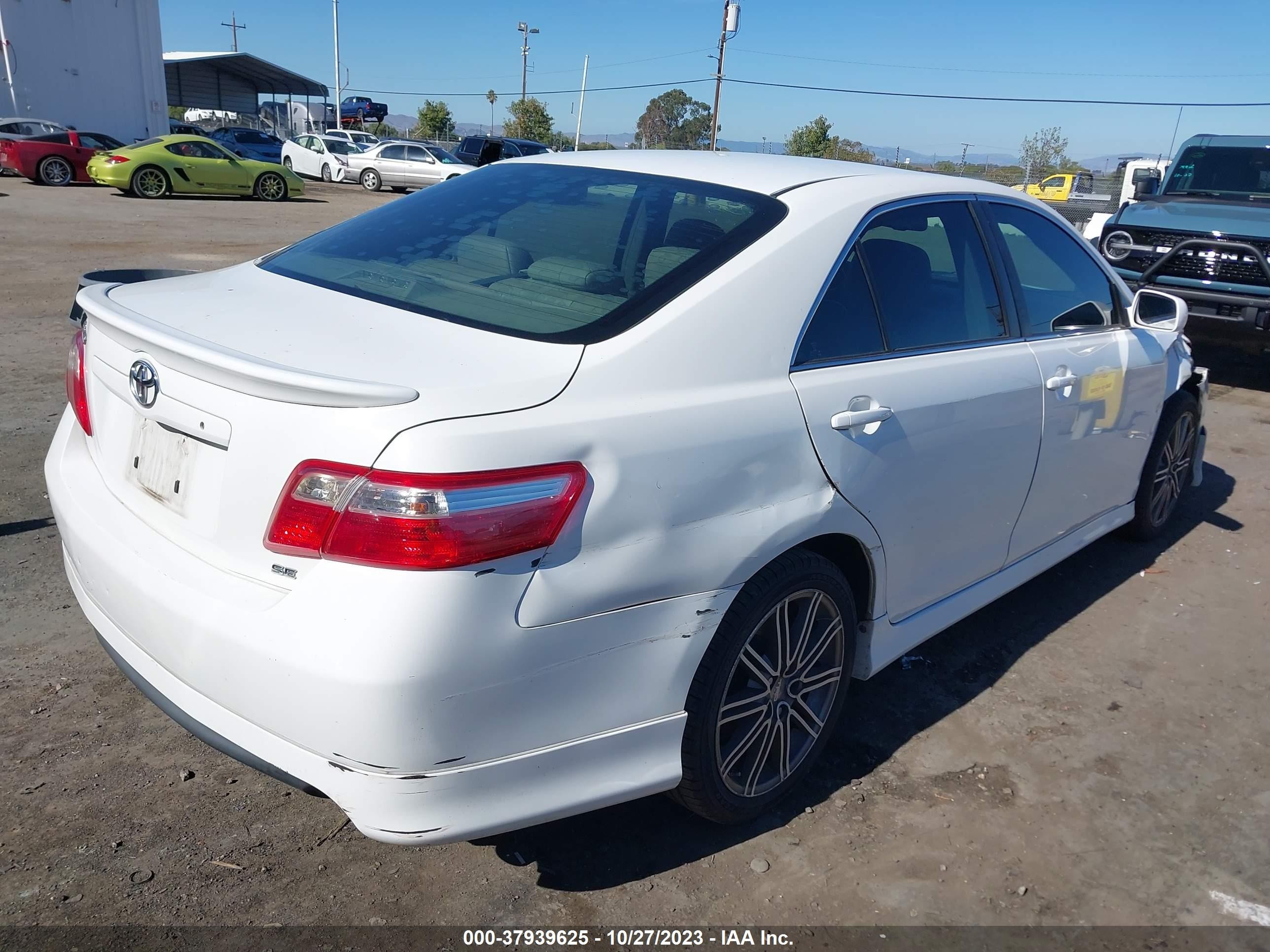 Photo 3 VIN: 4T1BK46K98U576785 - TOYOTA CAMRY 