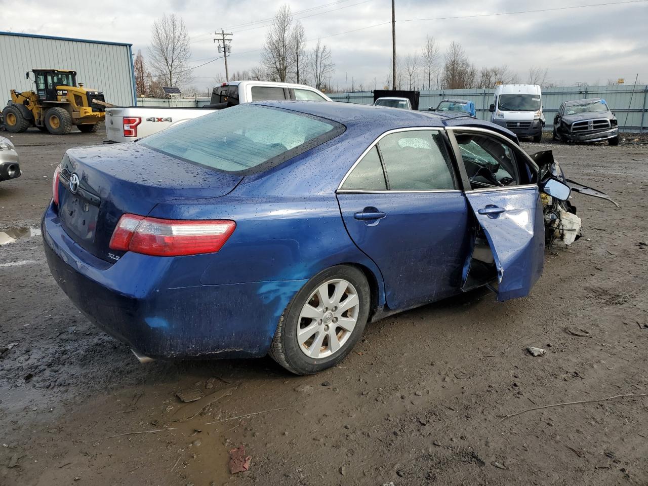 Photo 2 VIN: 4T1BK46KX7U034108 - TOYOTA CAMRY 